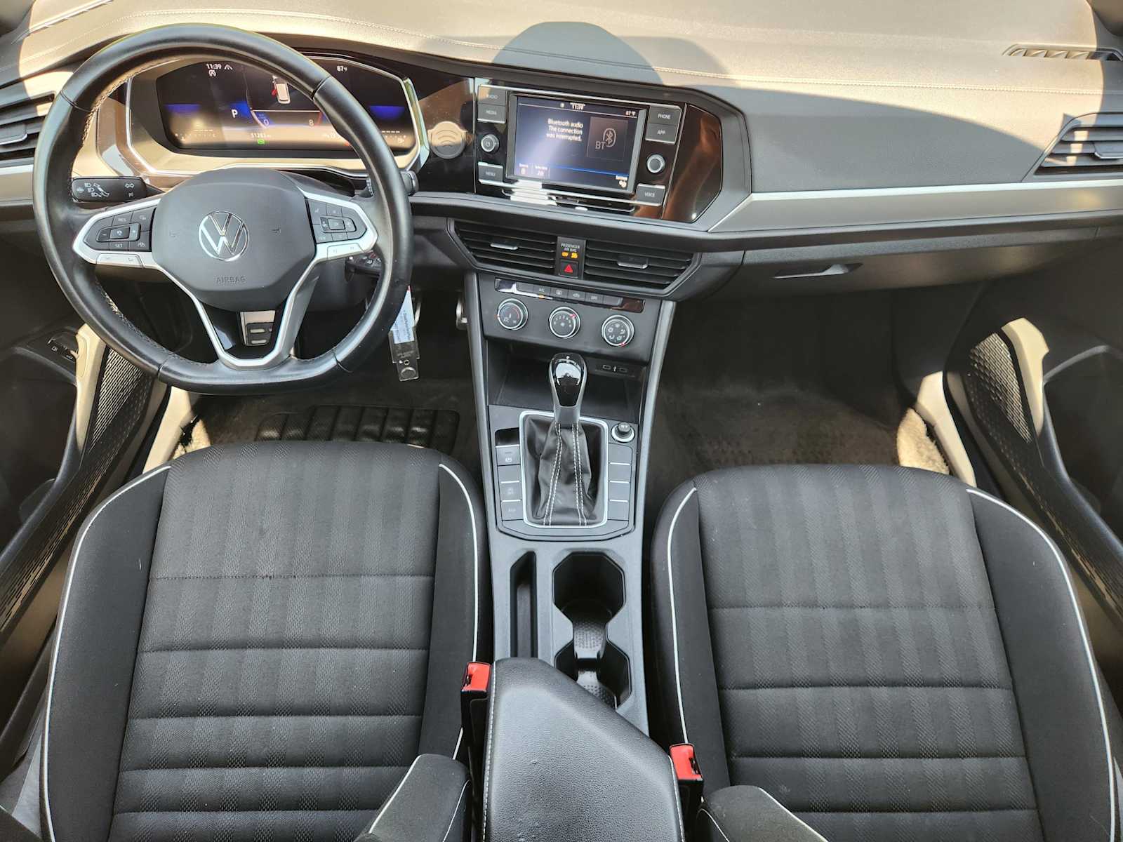 Thumbnail: 2023 Volkswagen Jetta - 25