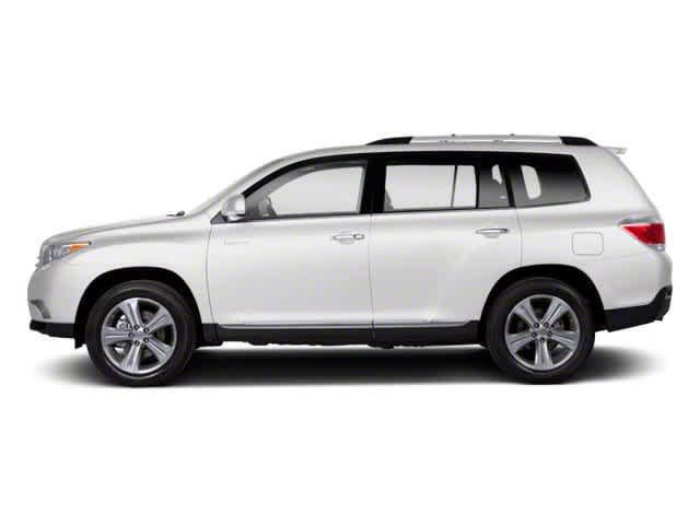 Thumbnail: 2013 Toyota Highlander - 3