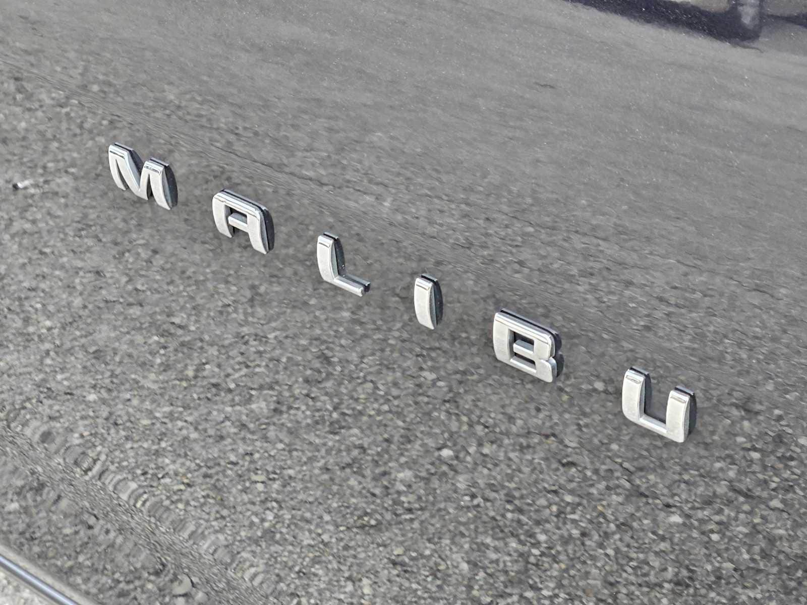 Thumbnail: 2023 Chevrolet Malibu - 12