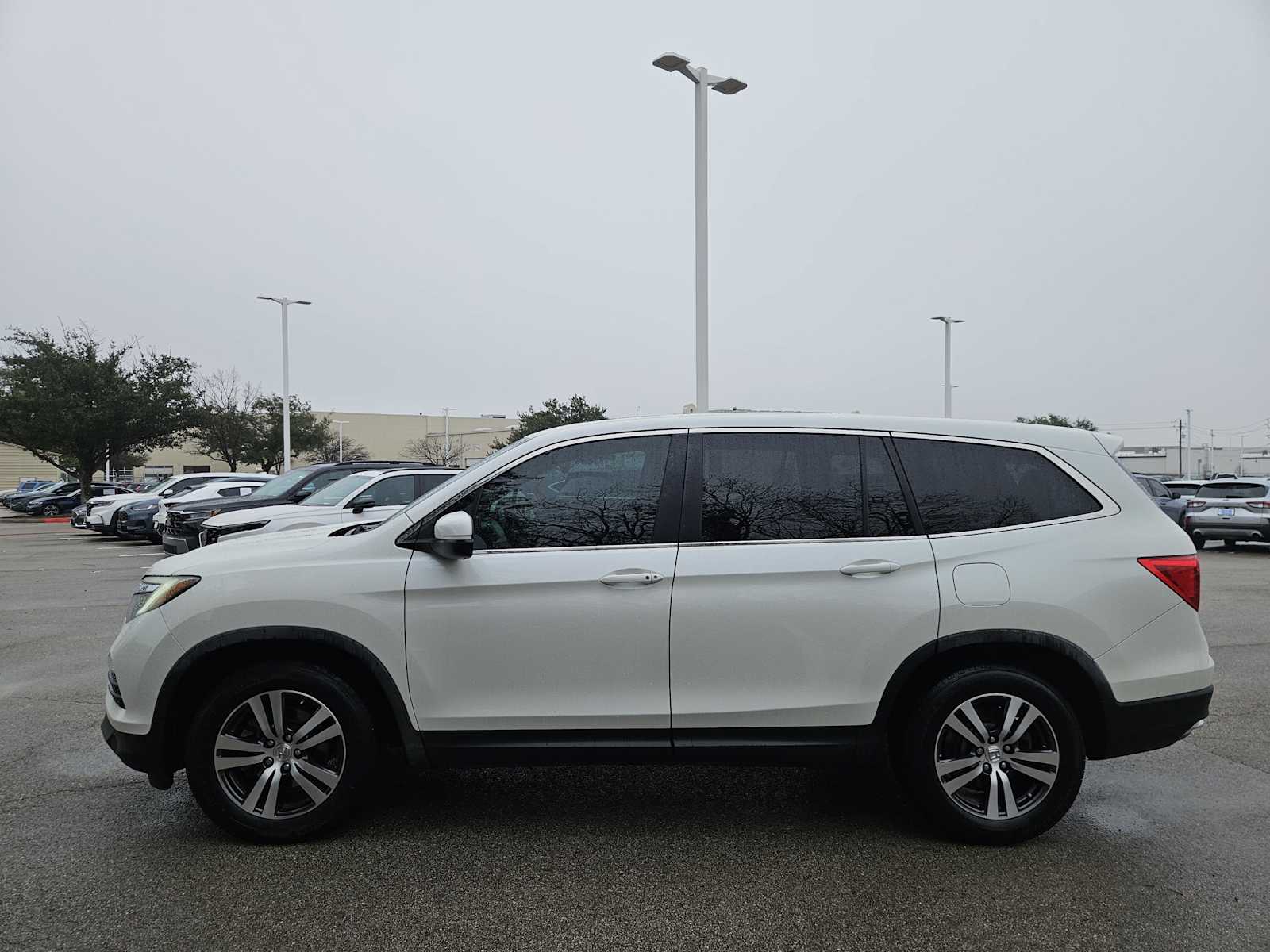 Thumbnail: 2018 Honda Pilot - 4