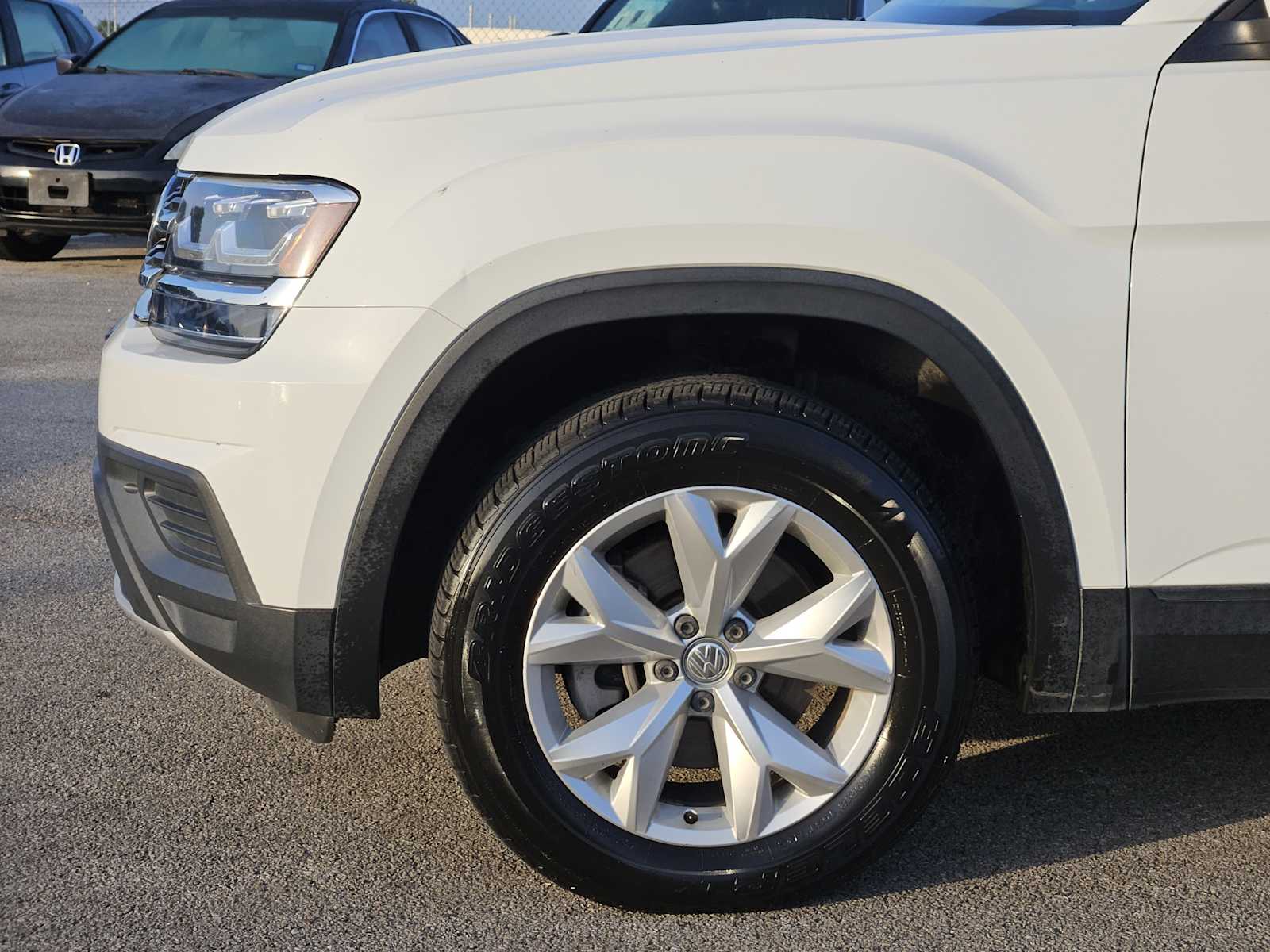 Thumbnail: 2018 Volkswagen Atlas - 10