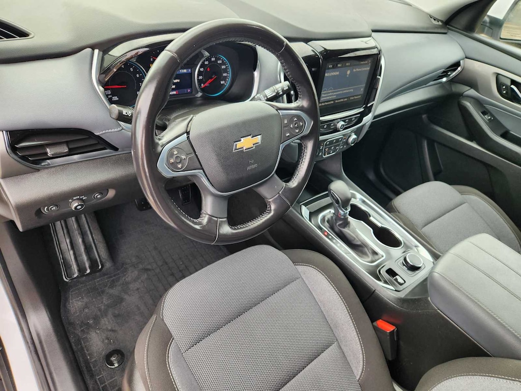 Used 2021 Chevrolet Traverse LT Cloth SUV
