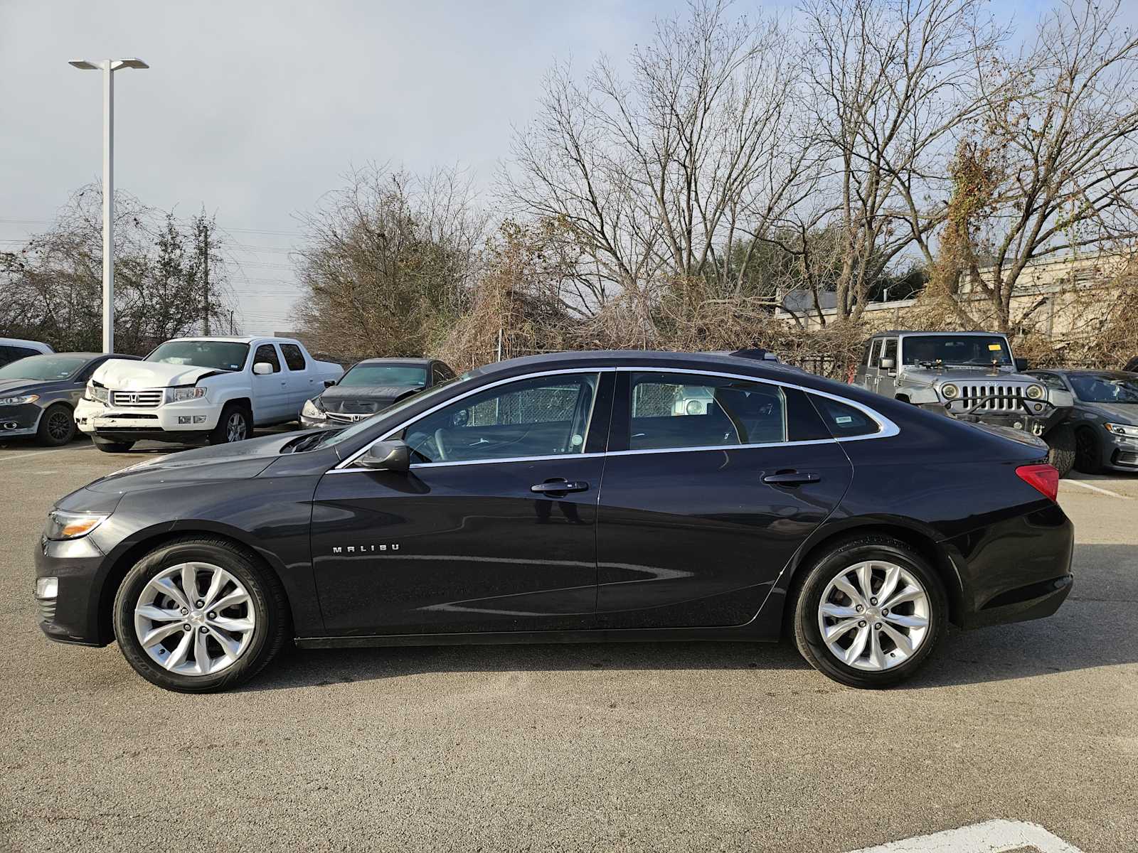 Thumbnail: 2023 Chevrolet Malibu - 4