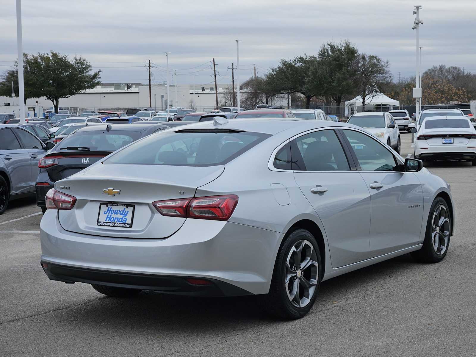 Thumbnail: 2021 Chevrolet Malibu - 6