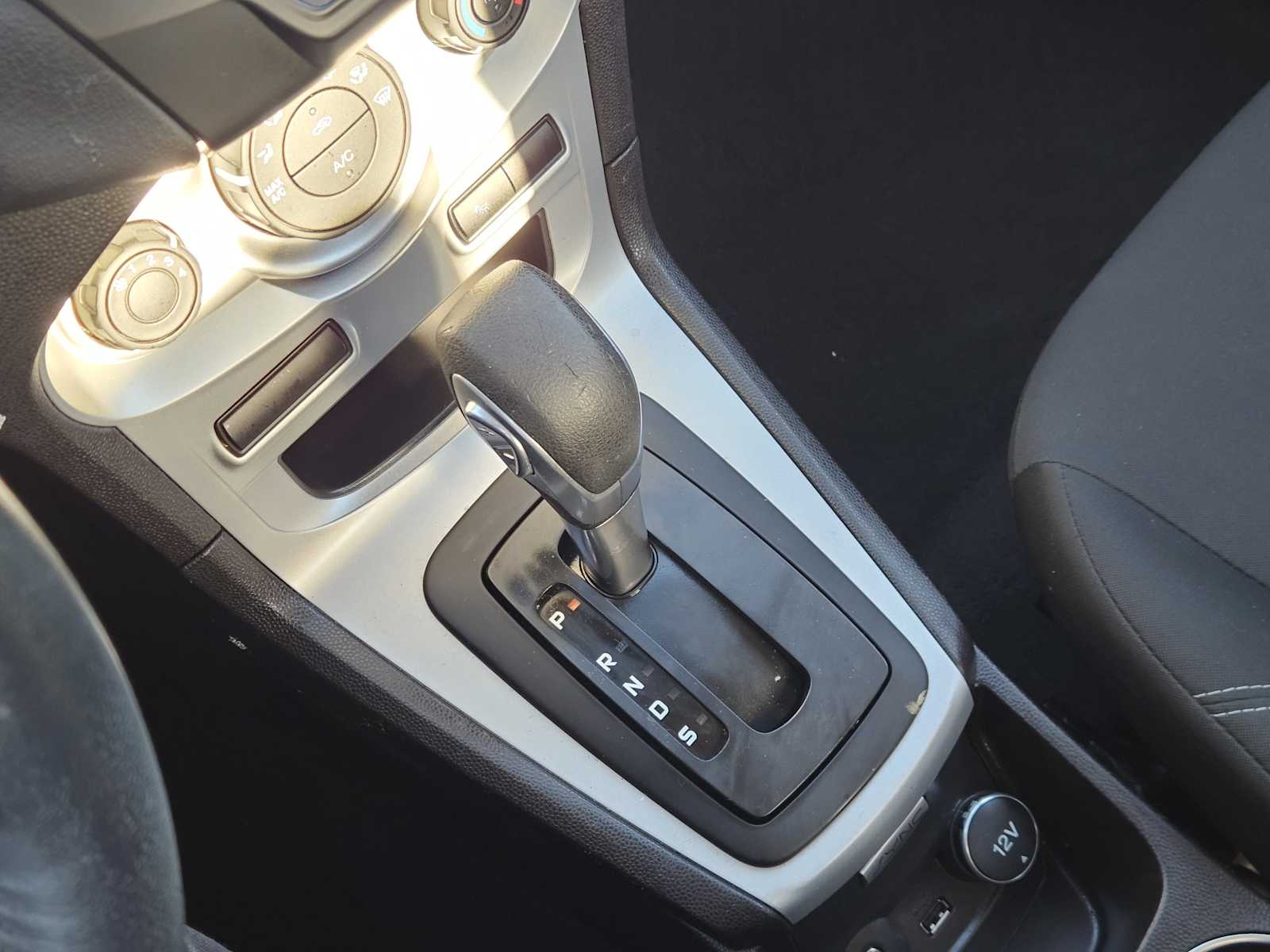 Thumbnail: 2016 Ford Fiesta - 19