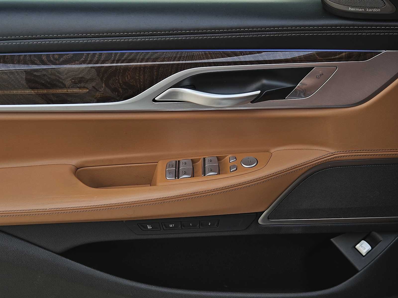 Thumbnail: 2020 BMW 7 Series - 21