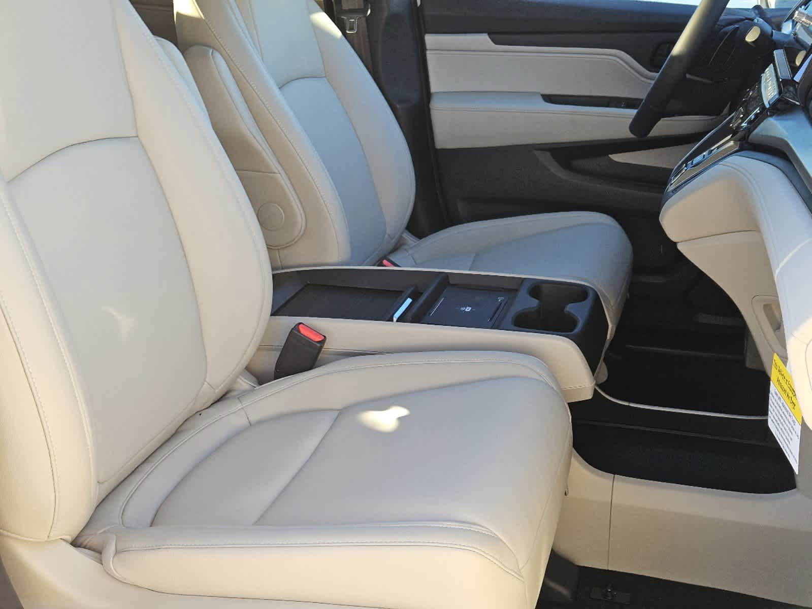 Thumbnail: 2026 Honda Odyssey - 12