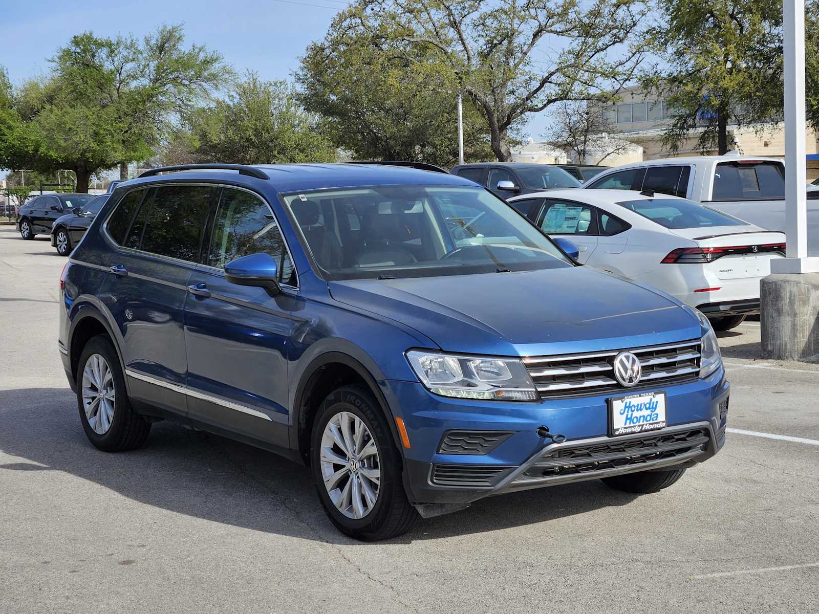 Thumbnail: 2018 Volkswagen Tiguan - 3
