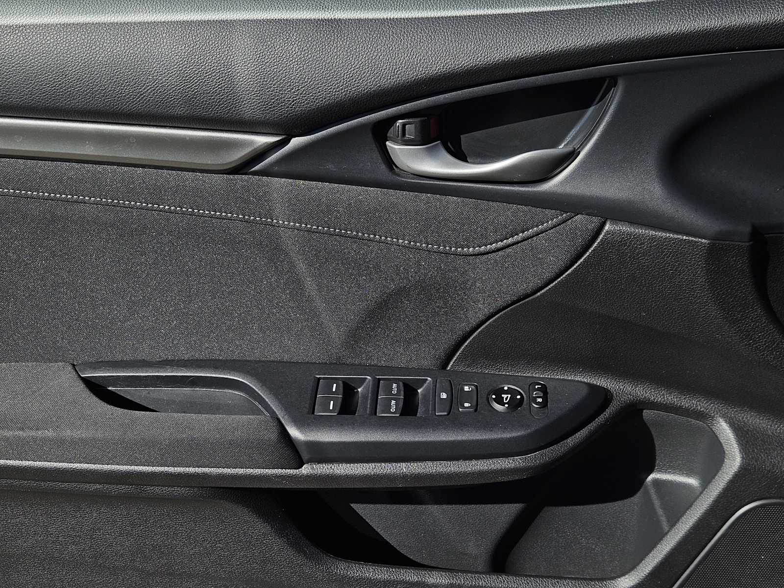 Thumbnail: 2020 Honda Civic - 21