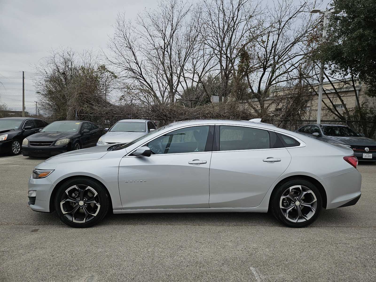 Thumbnail: 2021 Chevrolet Malibu - 4