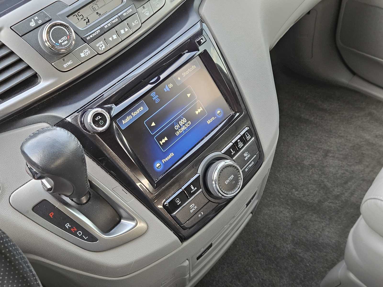 Thumbnail: 2015 Honda Odyssey - 20