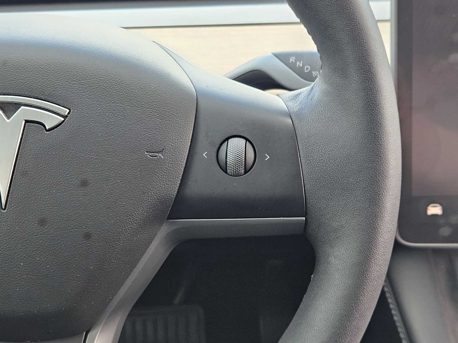 Thumbnail: 2022 Tesla Model 3 - 27