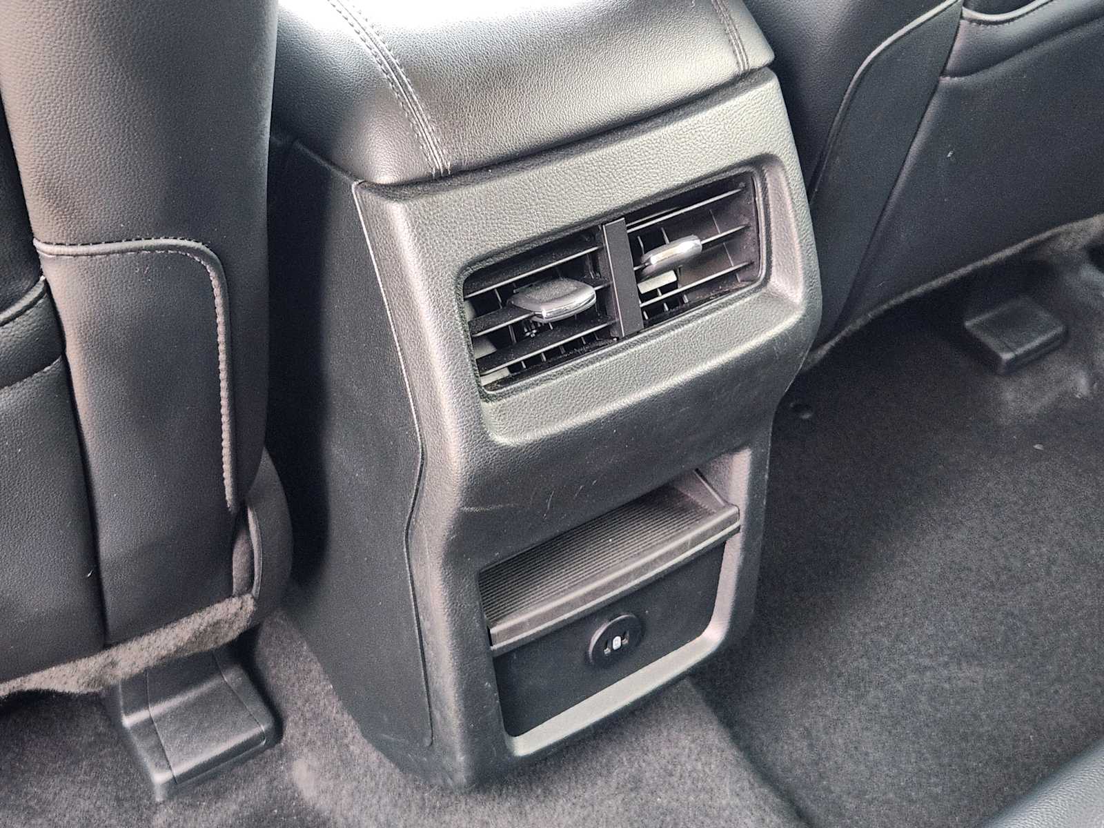 Thumbnail: 2024 Ford Edge - 29