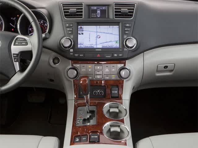 Thumbnail: 2013 Toyota Highlander - 13