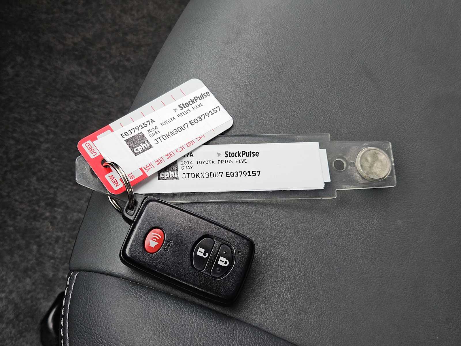 Thumbnail: 2014 Toyota Prius - 32