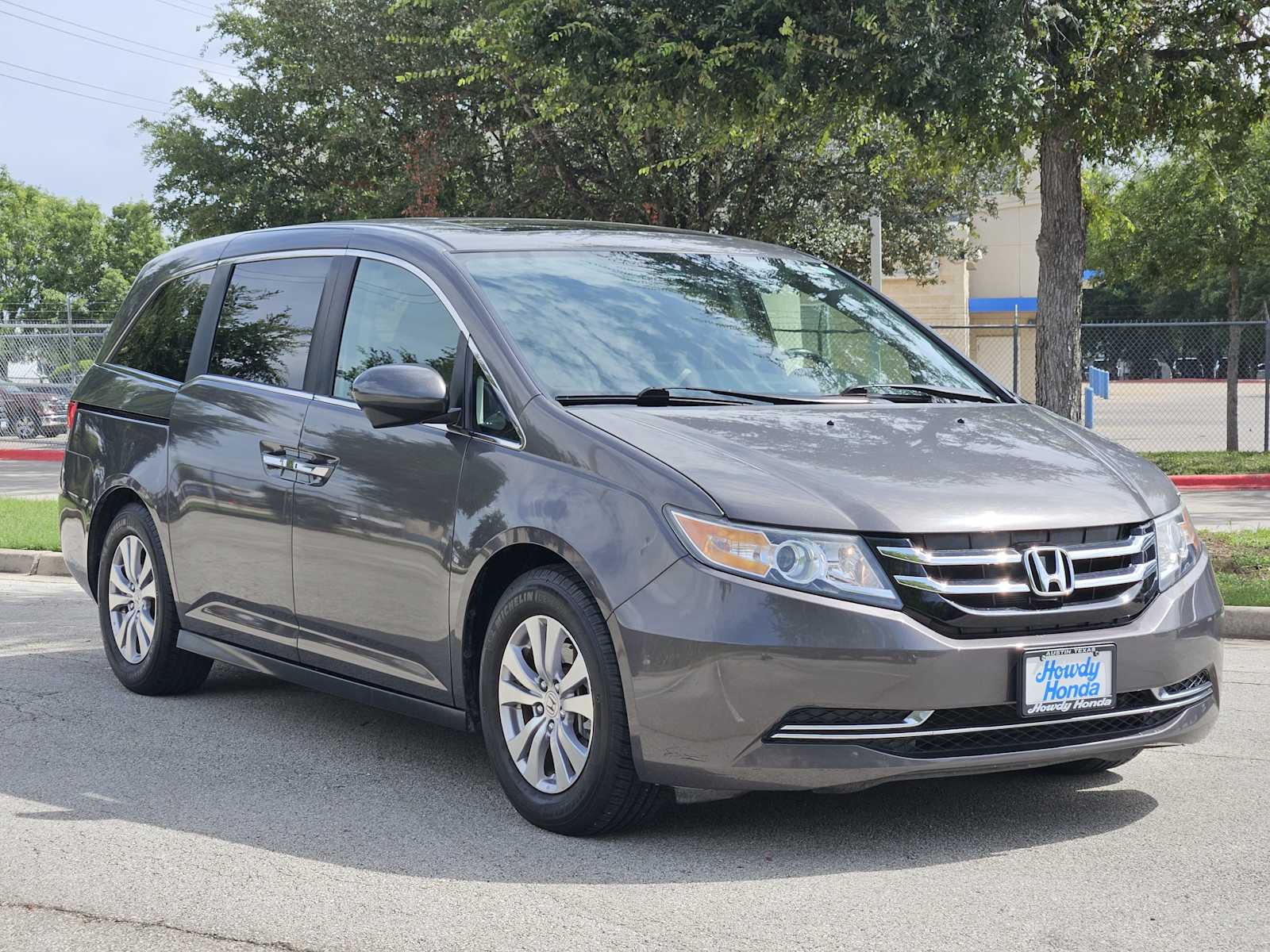 2016 Honda Odyssey EX-L - Photo 3