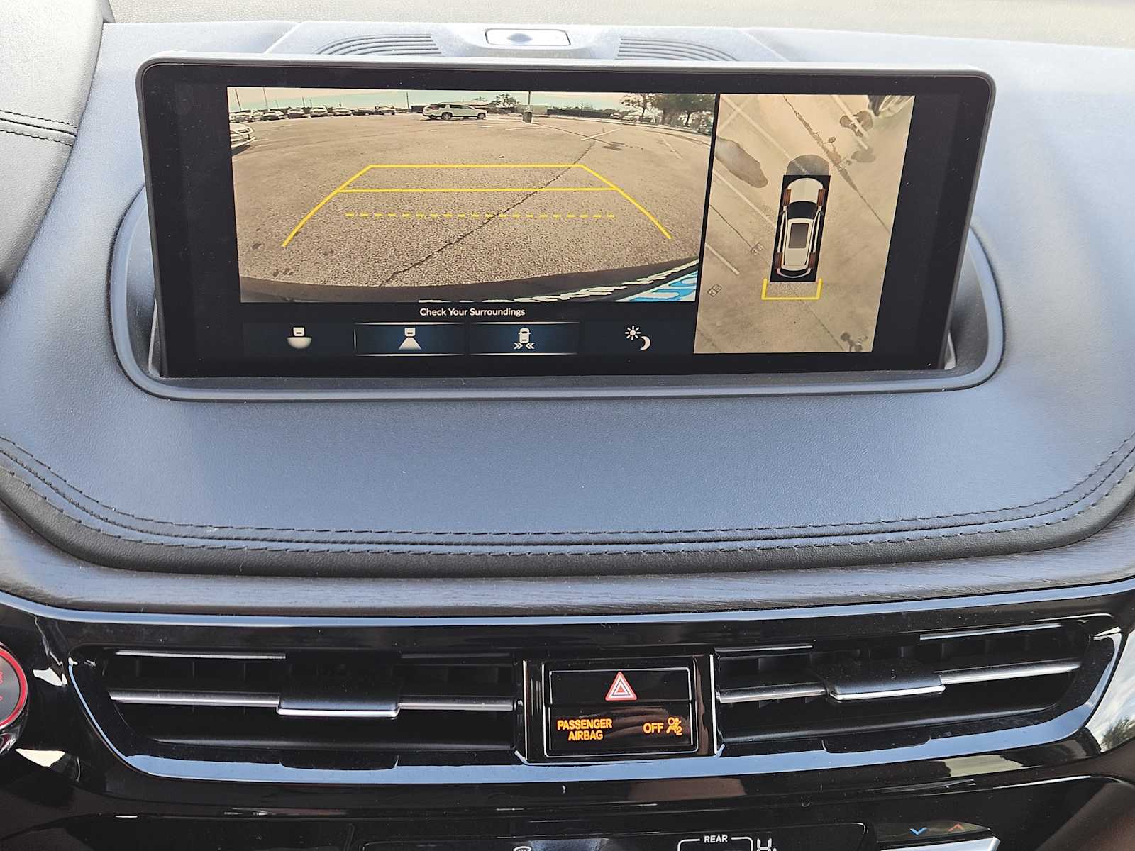 Thumbnail: 2023 Acura MDX - 18