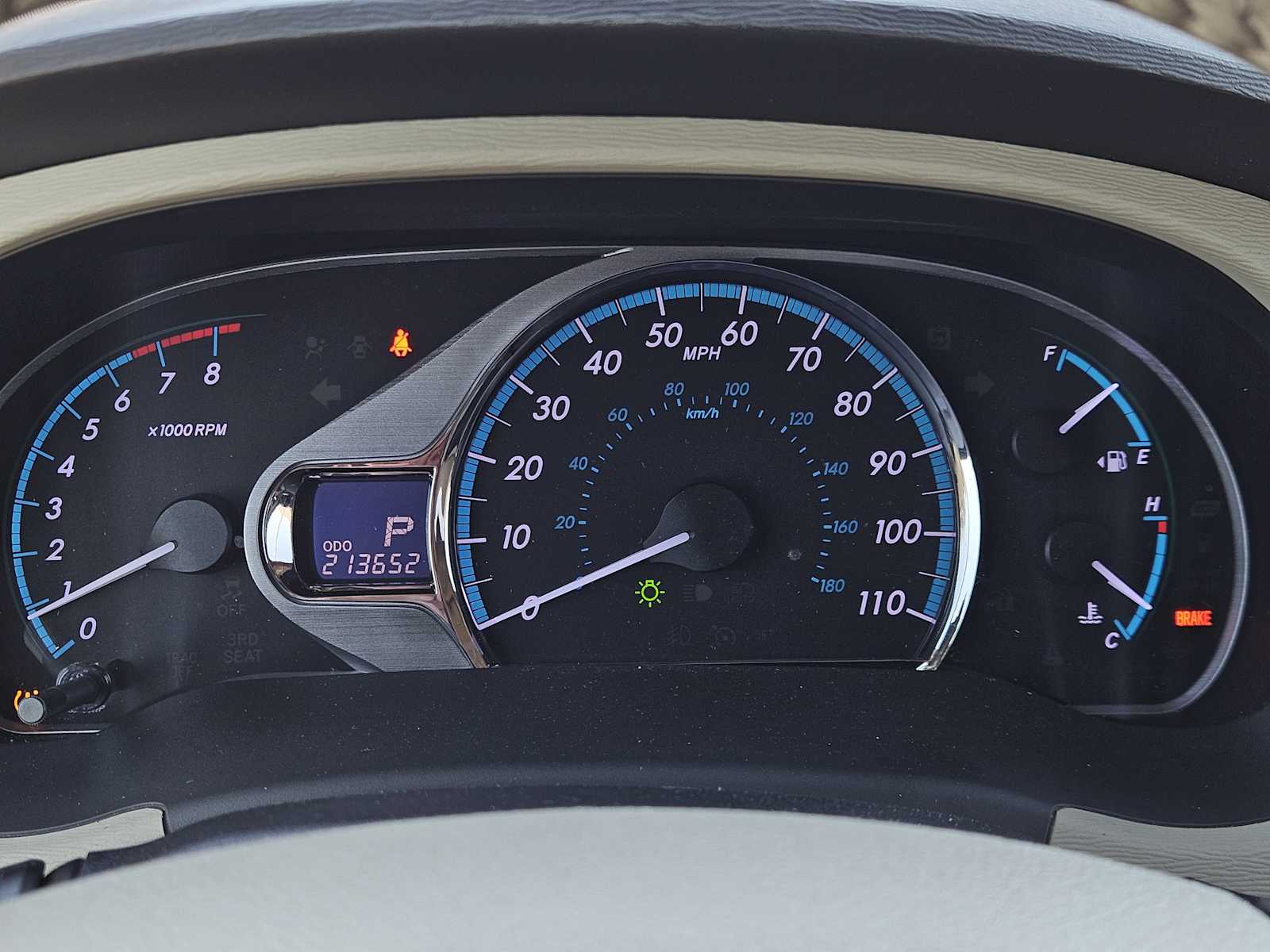 Thumbnail: 2011 Toyota Sienna - 16