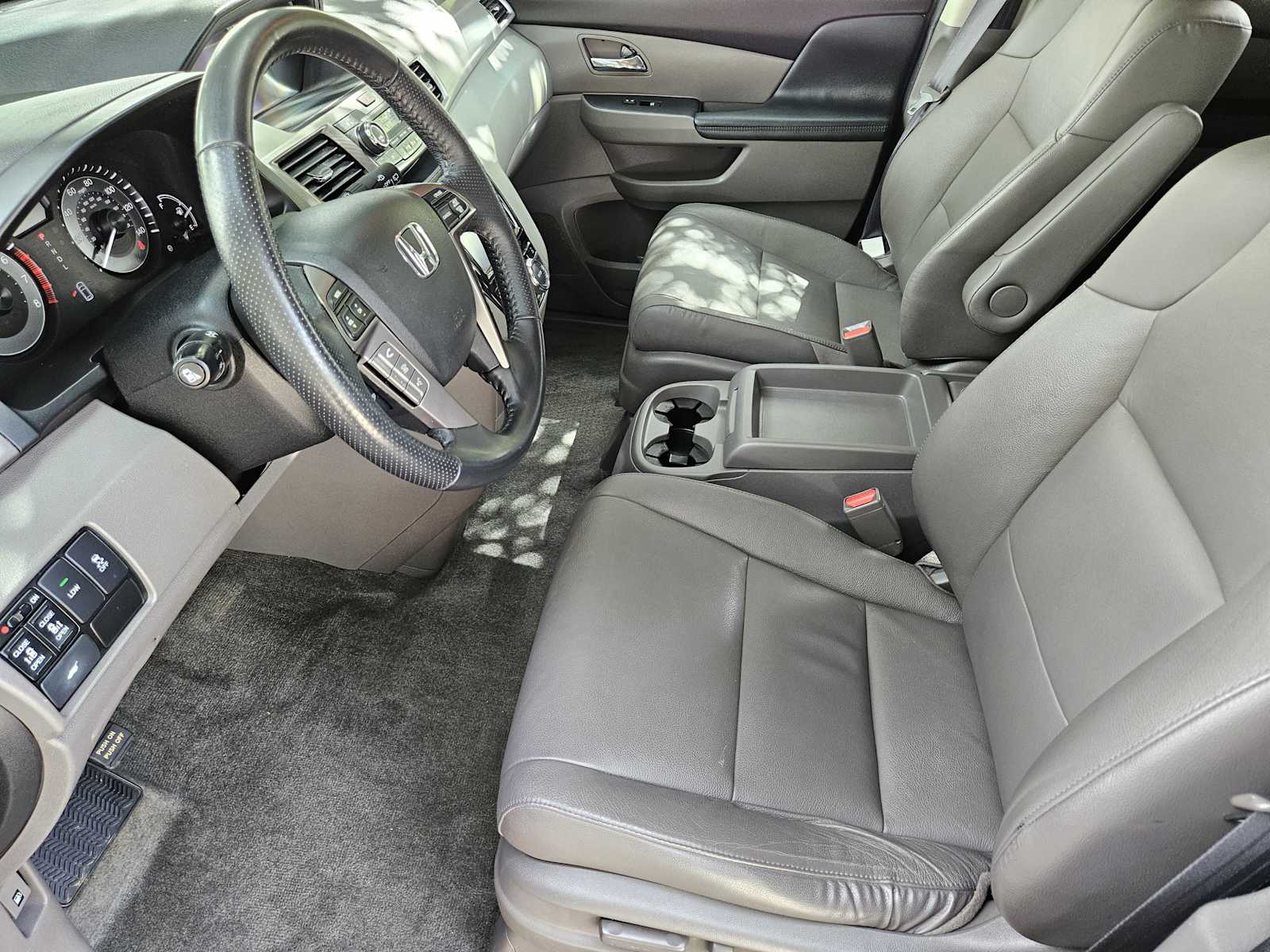 2016 Honda Odyssey EX-L - Photo 12