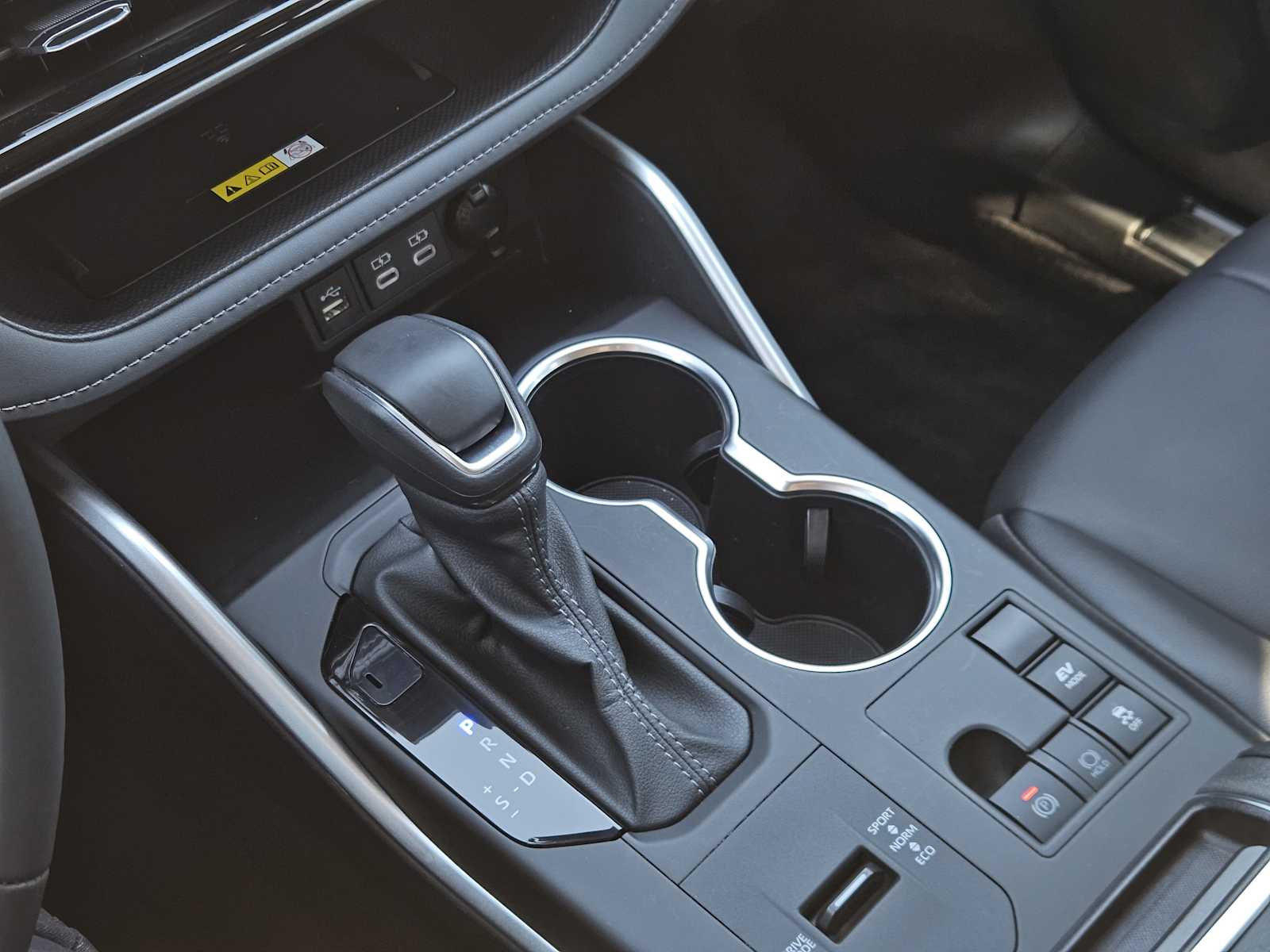 Thumbnail: 2024 Toyota Highlander - 20