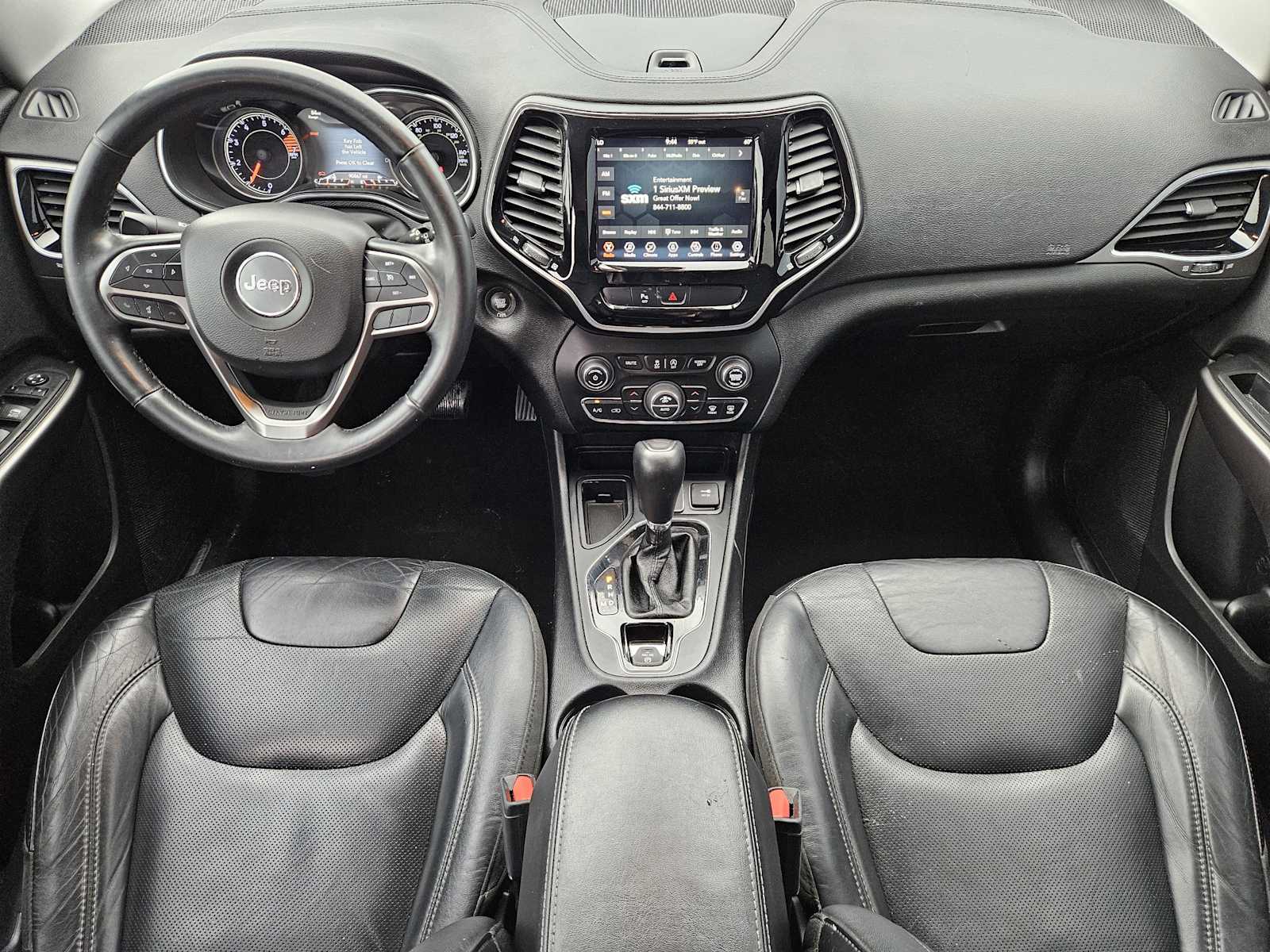 Thumbnail: 2019 Jeep Cherokee - 23