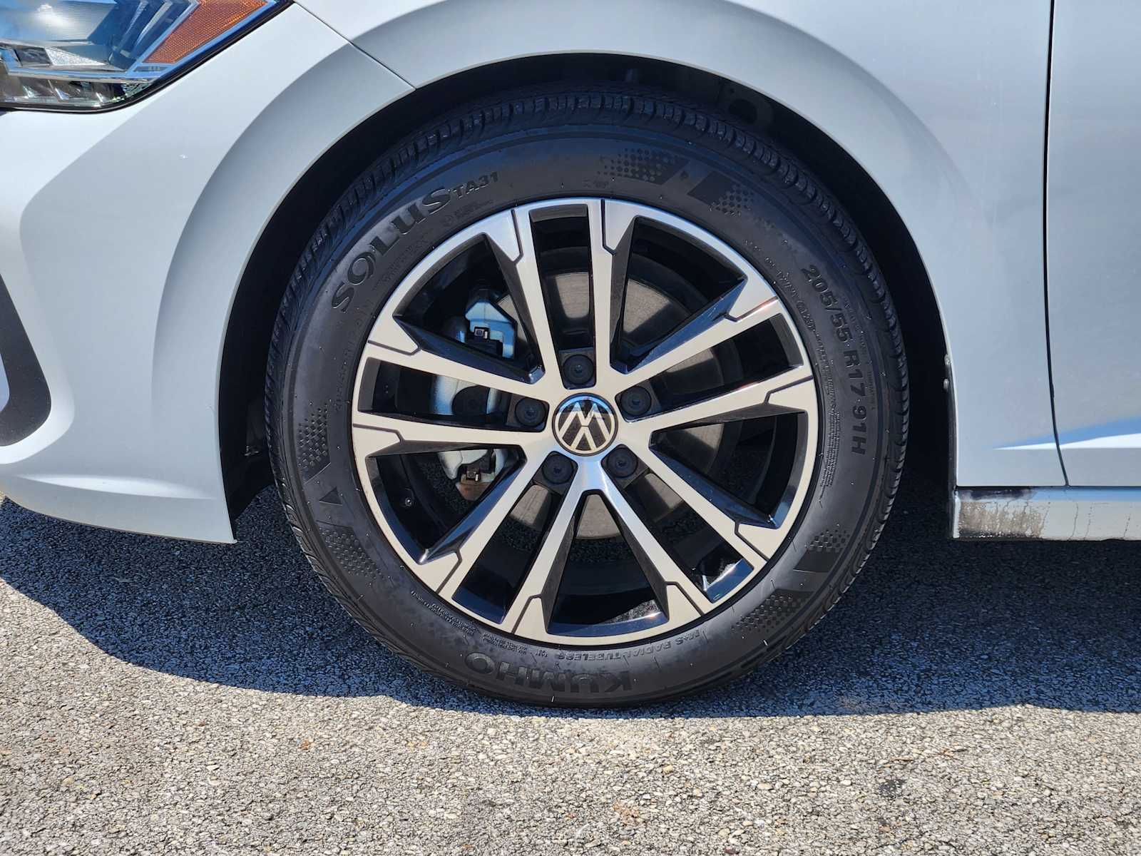 Thumbnail: 2023 Volkswagen Jetta - 9