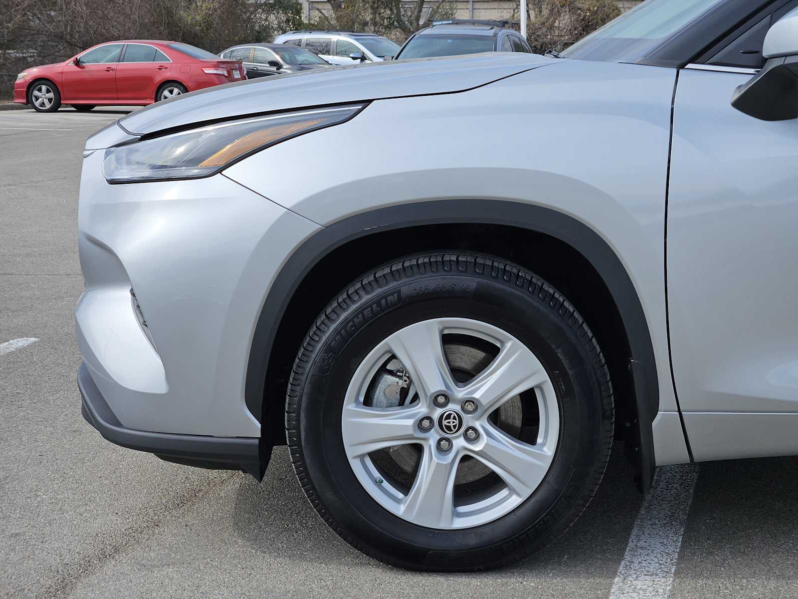 Thumbnail: 2023 Toyota Highlander - 8