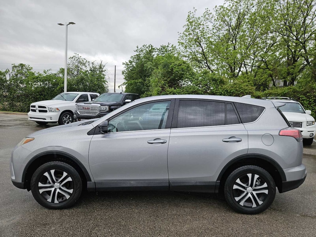Used 2018 Toyota RAV4 LE SUV
