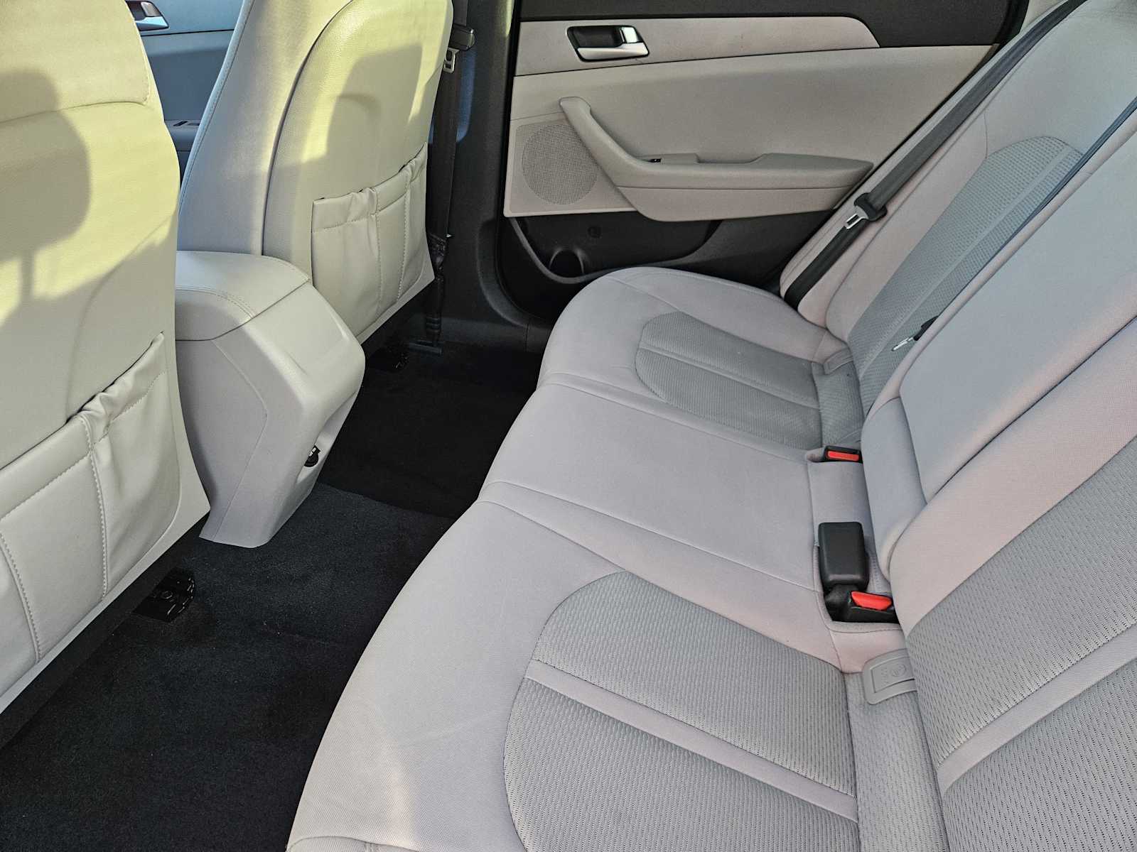 Thumbnail: 2016 Hyundai Sonata - 27