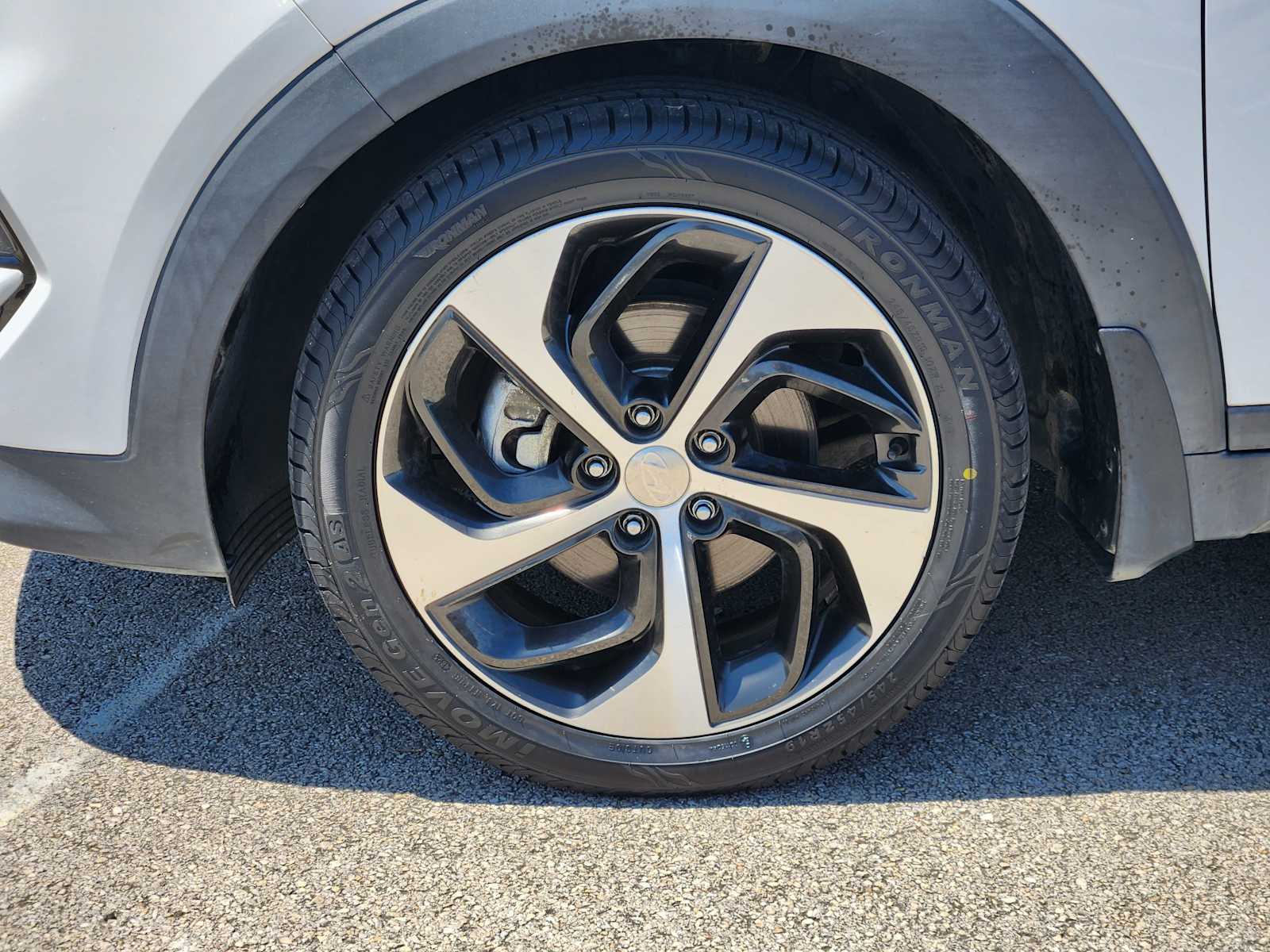 Thumbnail: 2016 Hyundai Tucson - 9