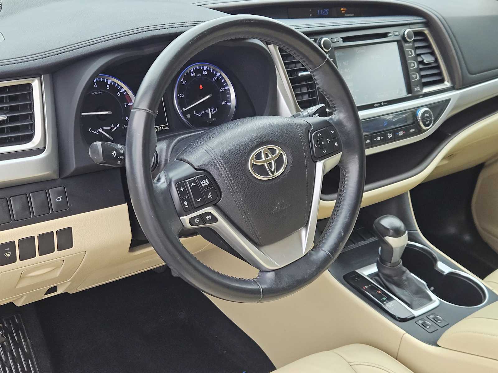 Thumbnail: 2015 Toyota Highlander - 2