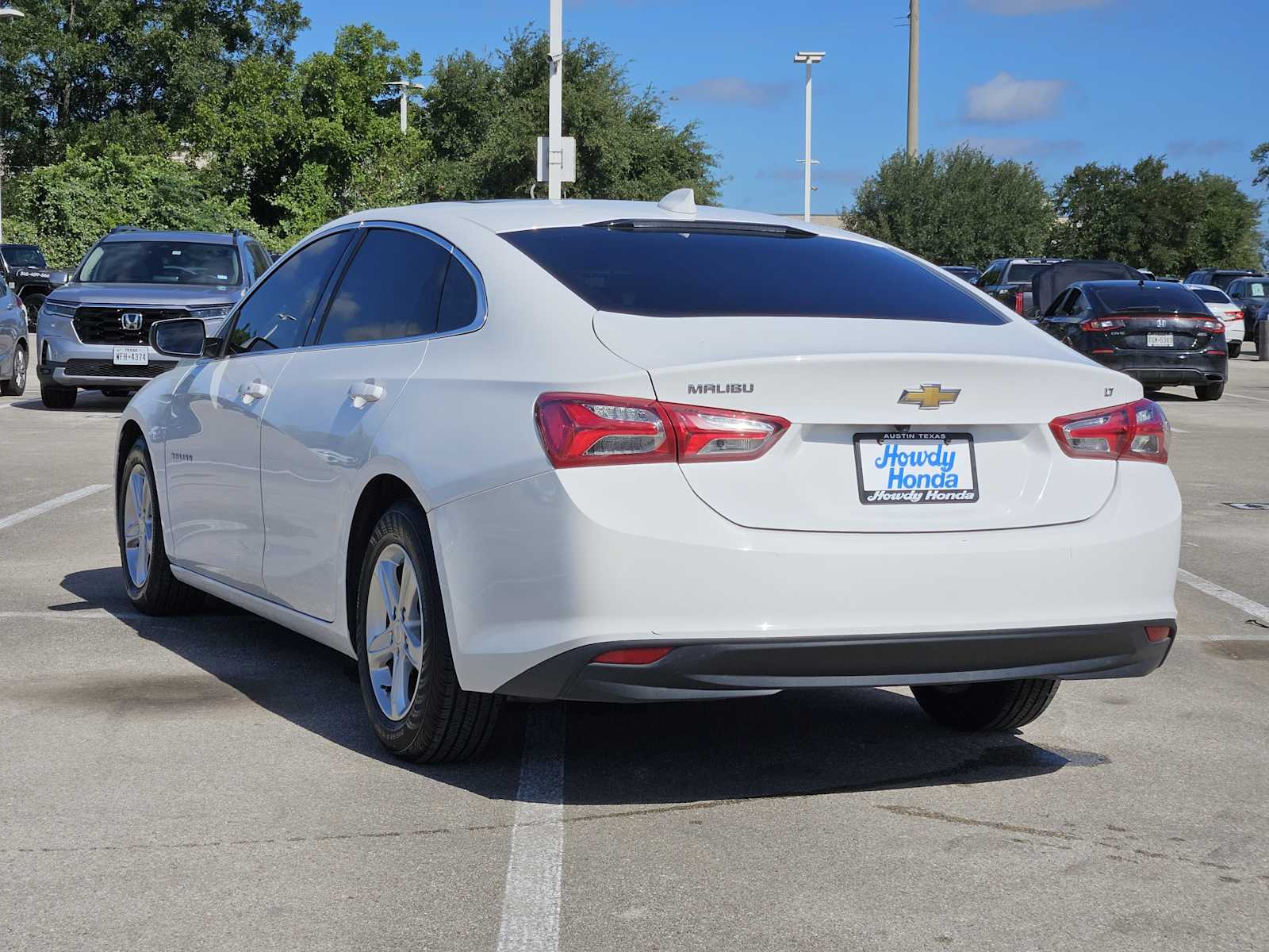 Thumbnail: 2022 Chevrolet Malibu - 6