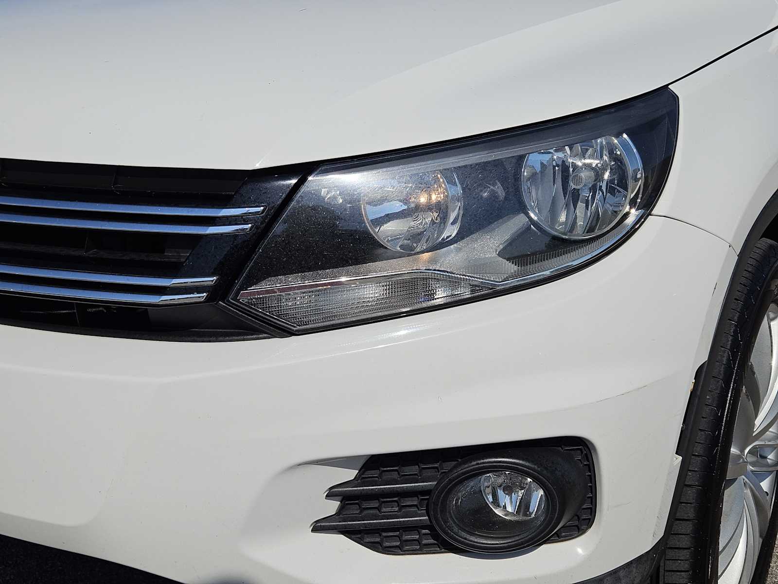 Thumbnail: 2014 Volkswagen Tiguan - 7