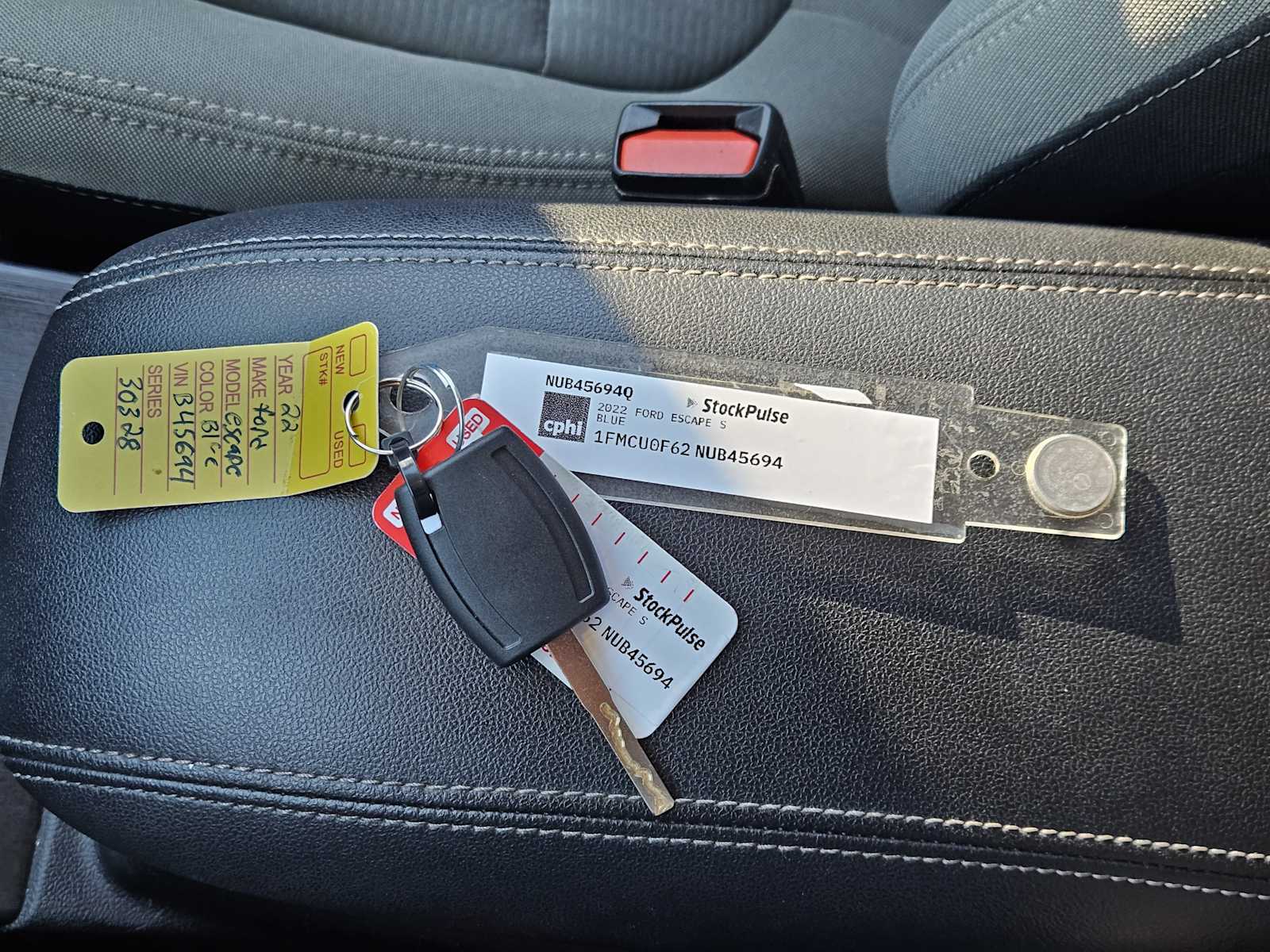 Thumbnail: 2022 Ford Escape - 30