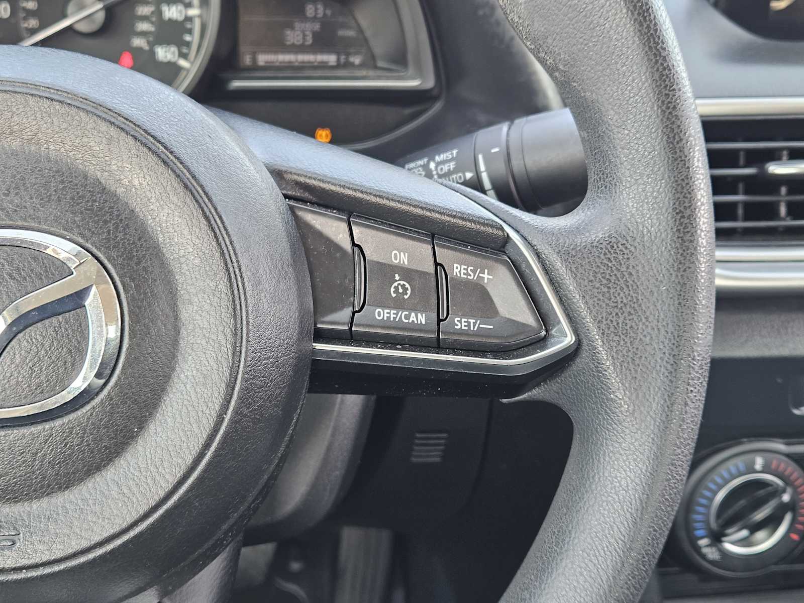 Thumbnail: 2018 Mazda Mazda3 - 28