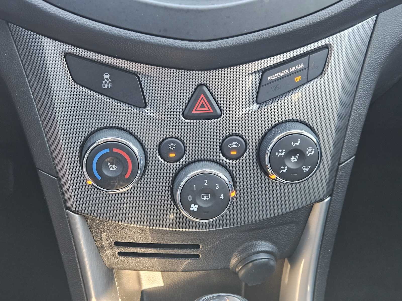 Thumbnail: 2015 Chevrolet Trax - 17