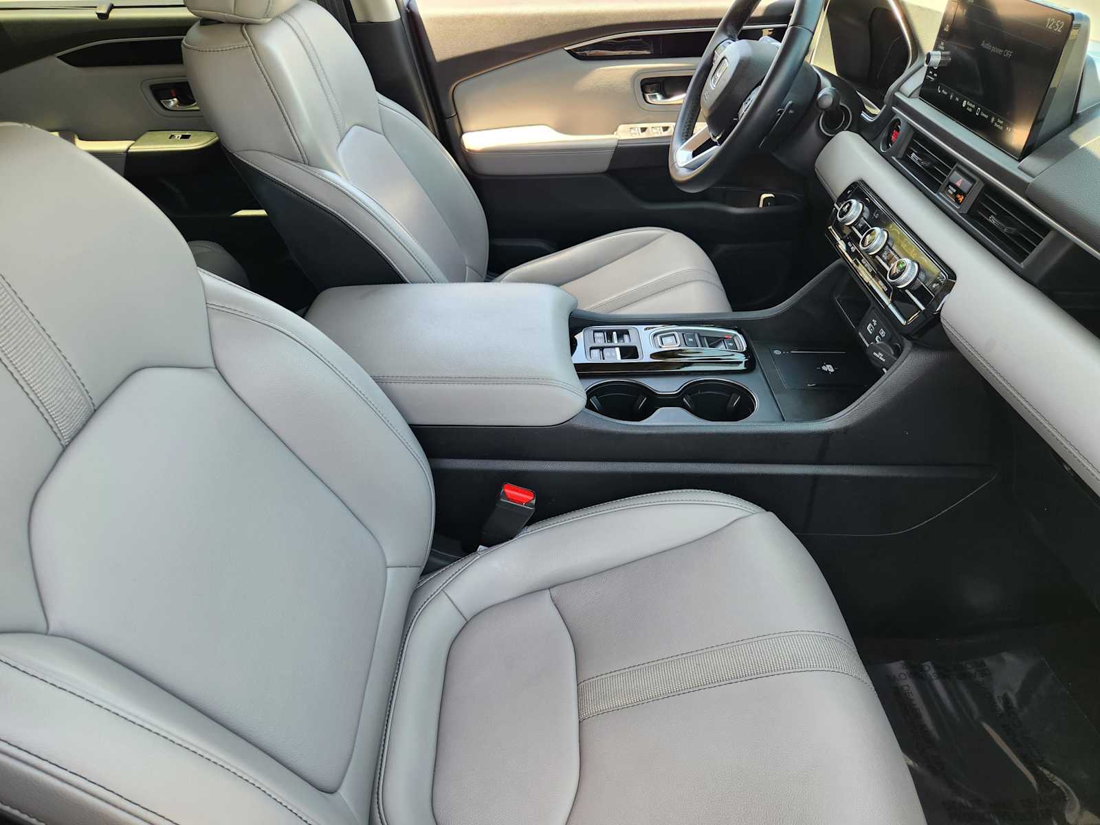 Thumbnail: 2023 Honda Pilot - 13