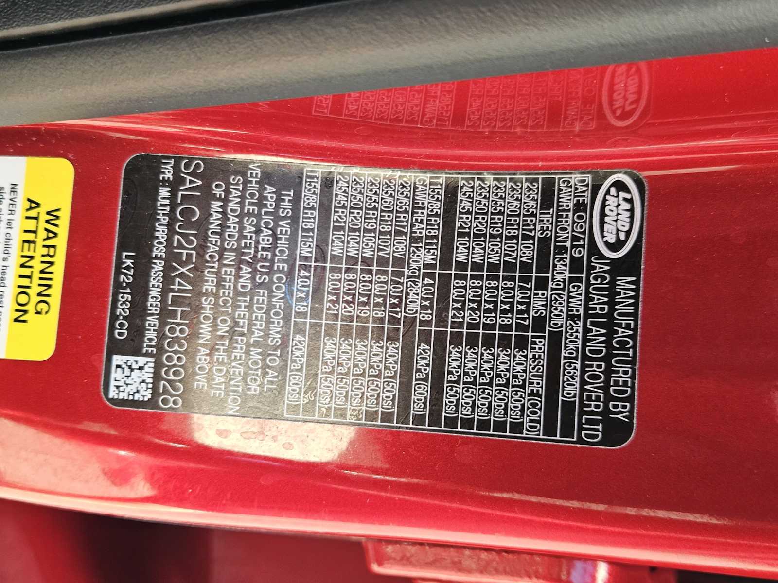 Thumbnail: 2020 Land Rover Discovery Sport - 31