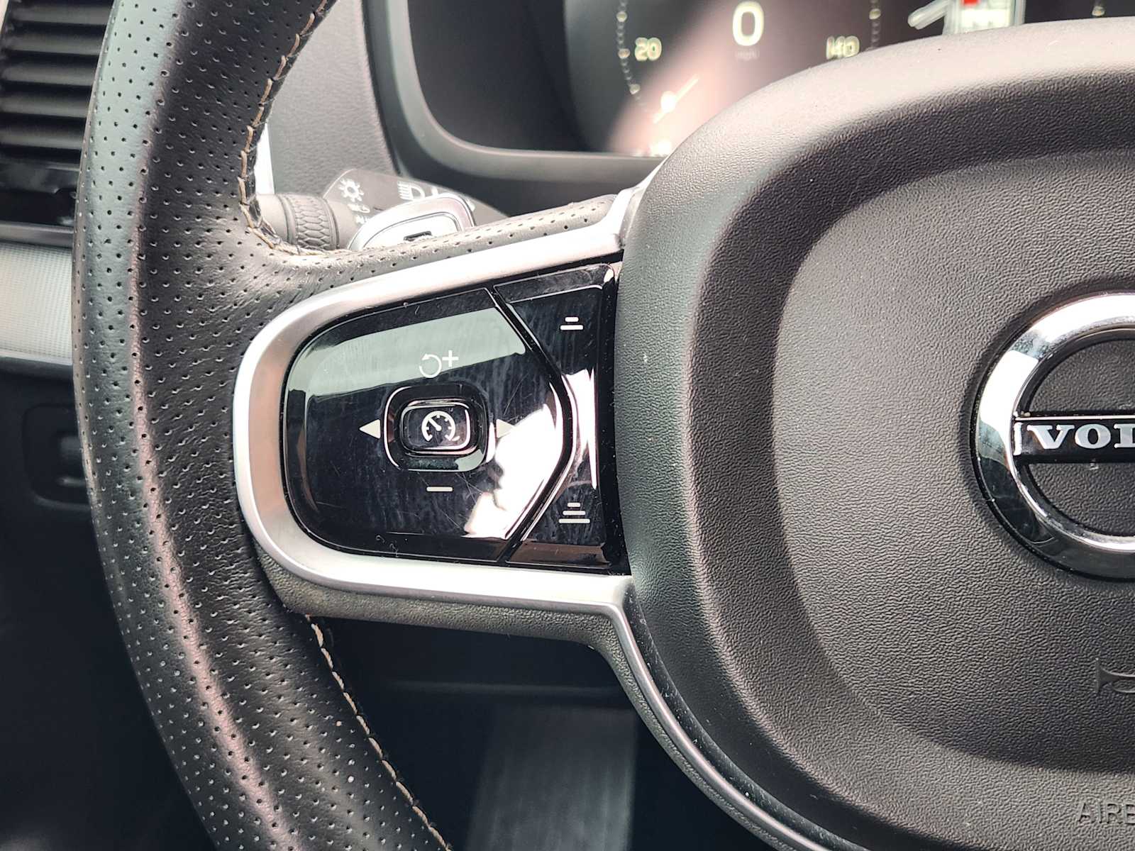 Thumbnail: 2019 Volvo XC90 - 28