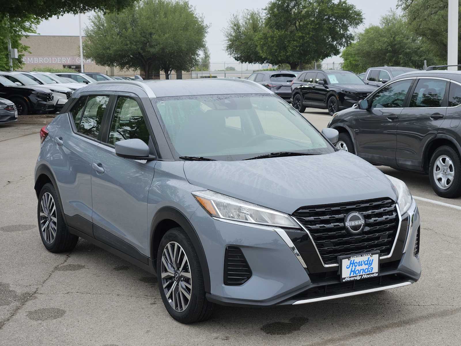 Thumbnail: 2022 Nissan Kicks - 3