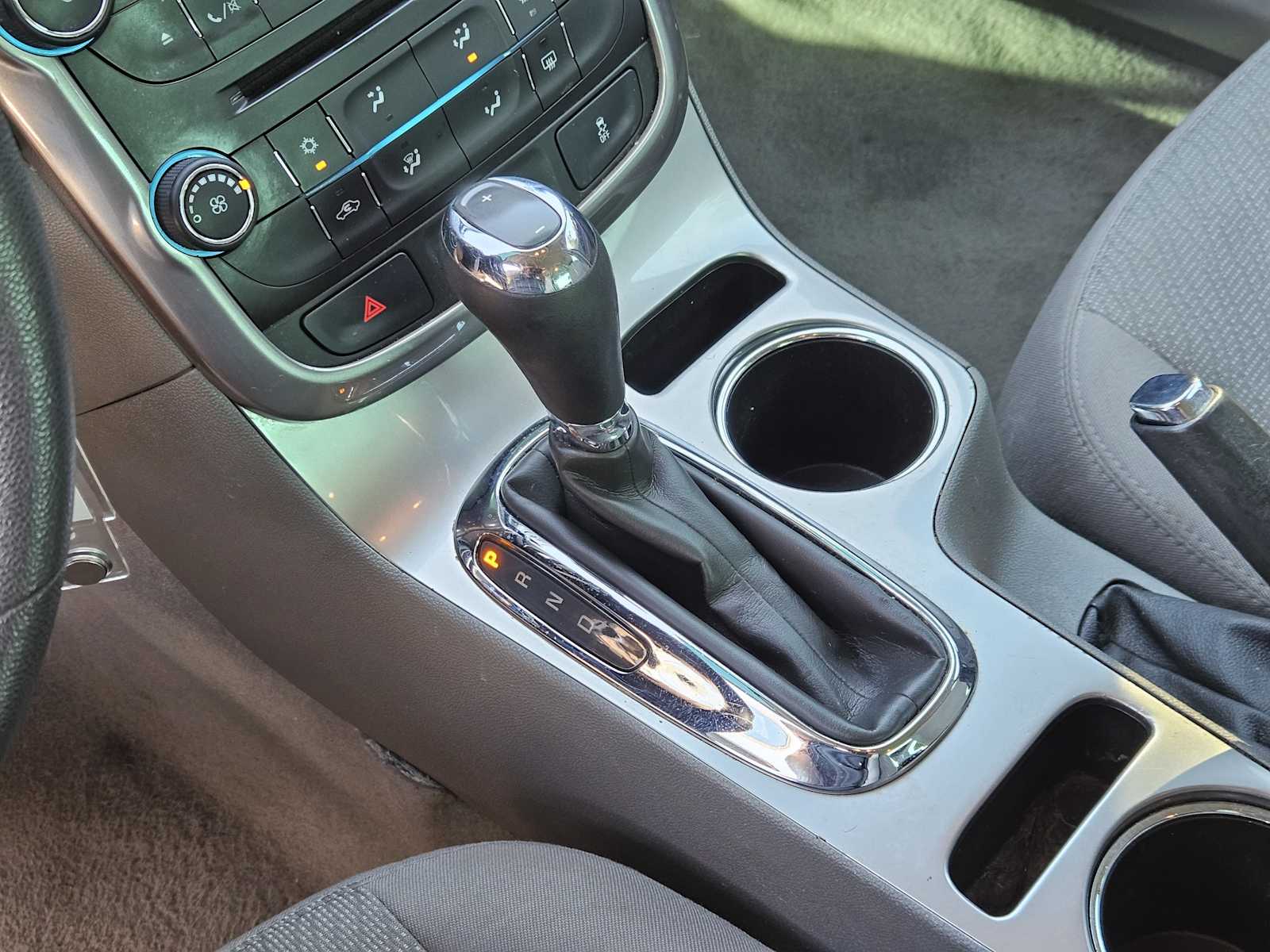 Thumbnail: 2015 Chevrolet Malibu - 17