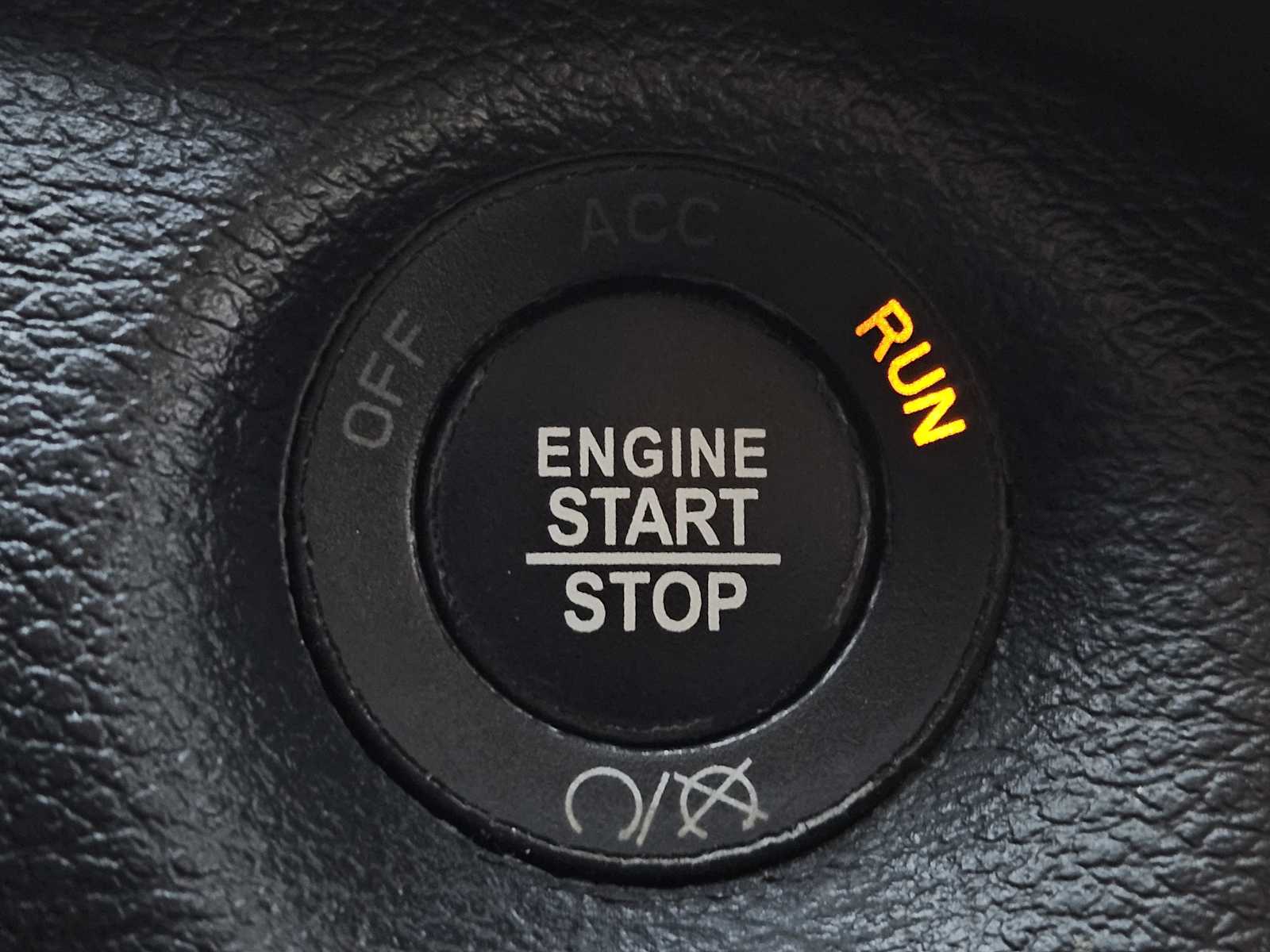 Thumbnail: 2020 Jeep Cherokee - 19