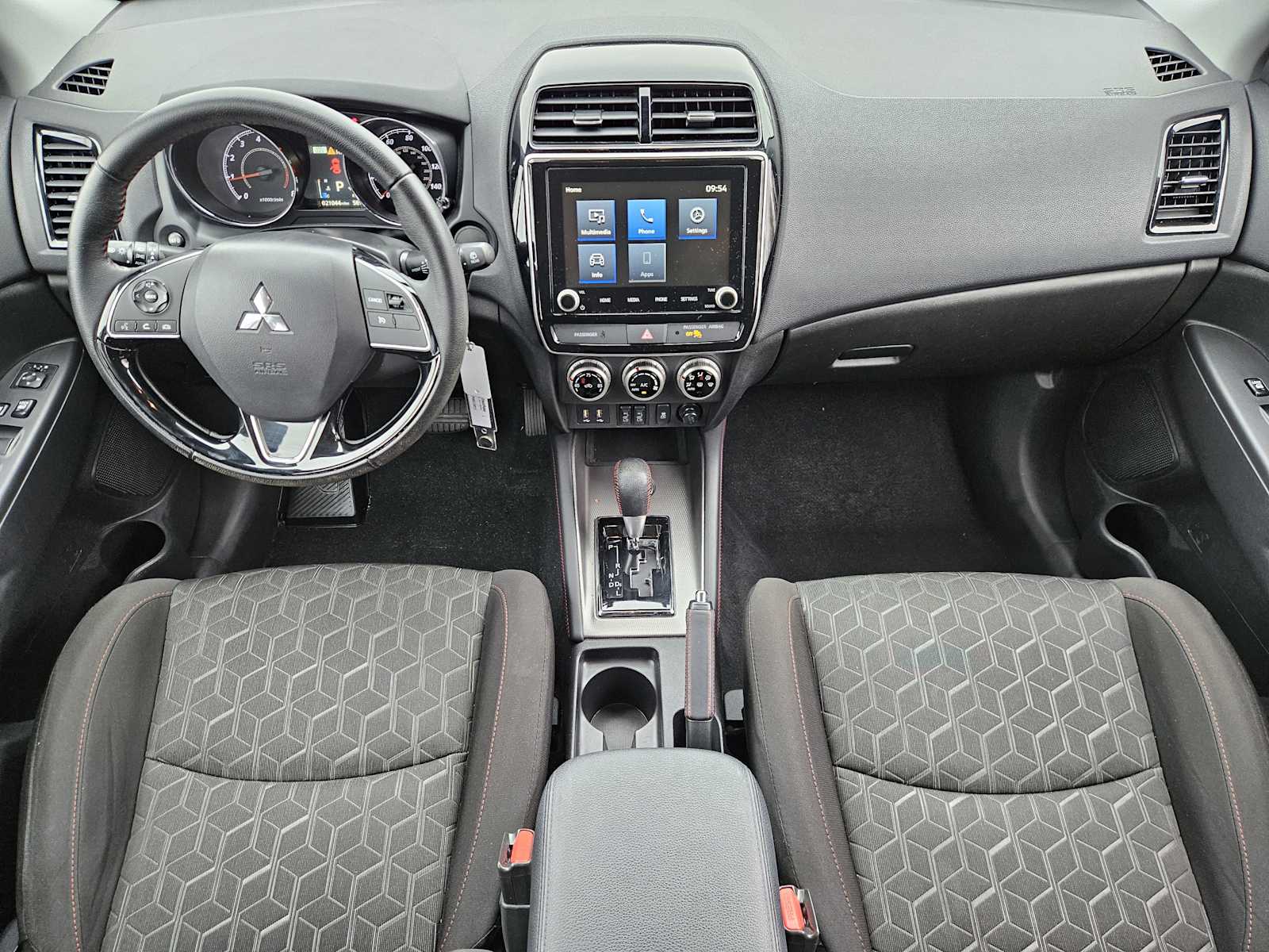 Thumbnail: 2023 Mitsubishi Outlander Sport - 23