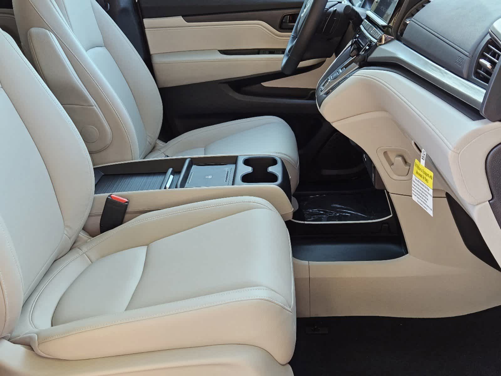 Thumbnail: 2026 Honda Odyssey - 12