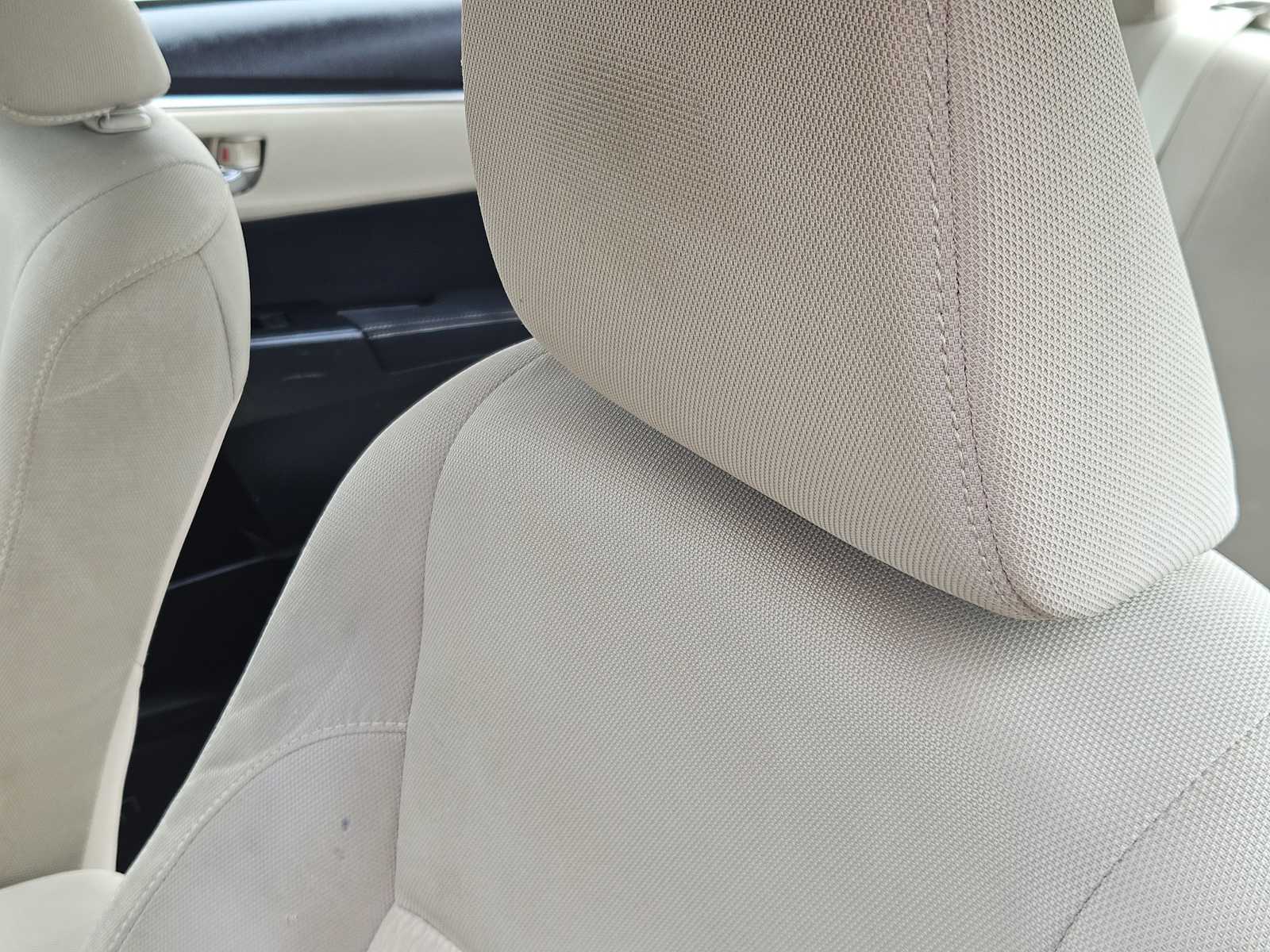 Thumbnail: 2014 Toyota Corolla - 15