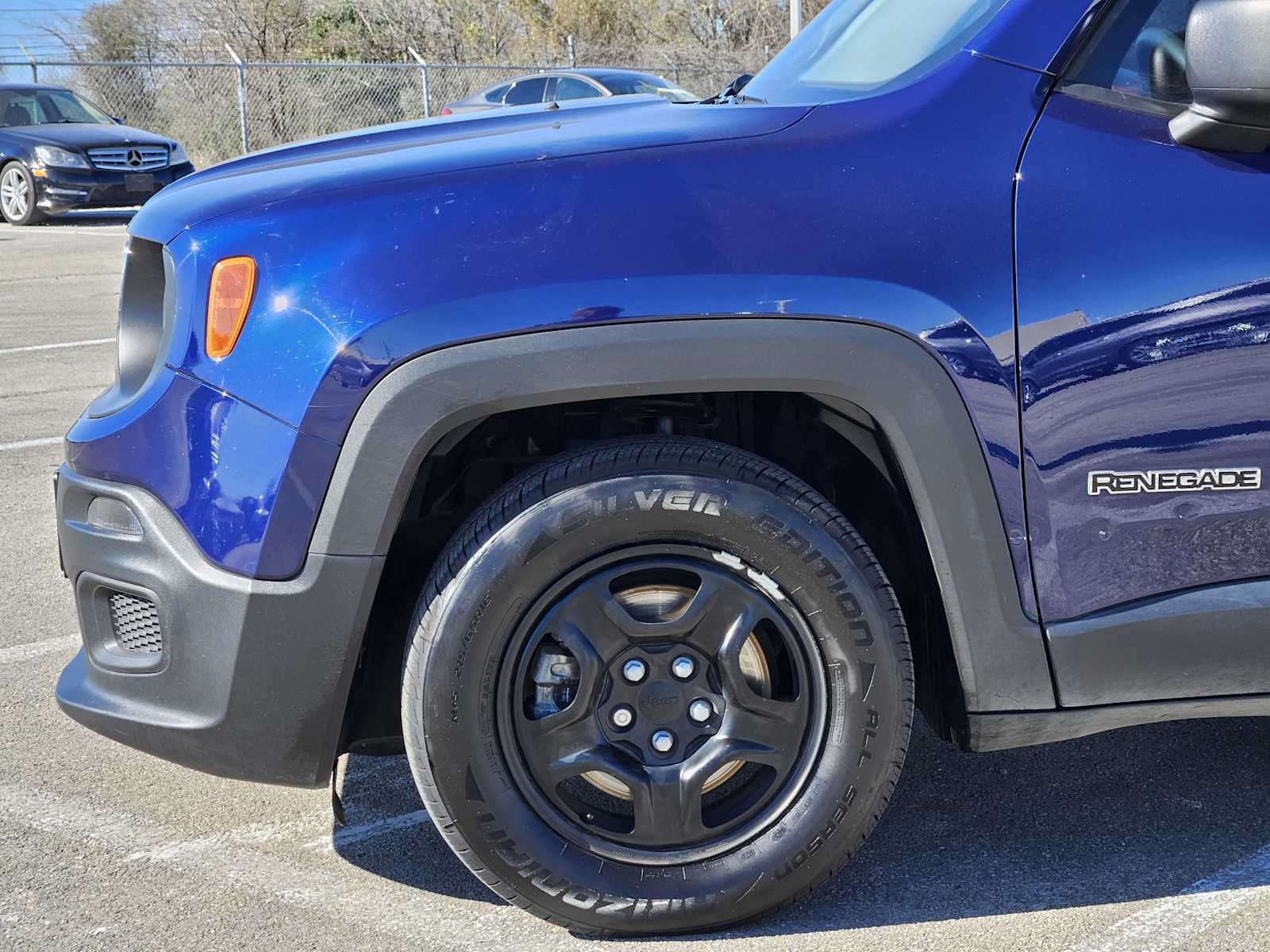 Thumbnail: 2017 Jeep Renegade - 8