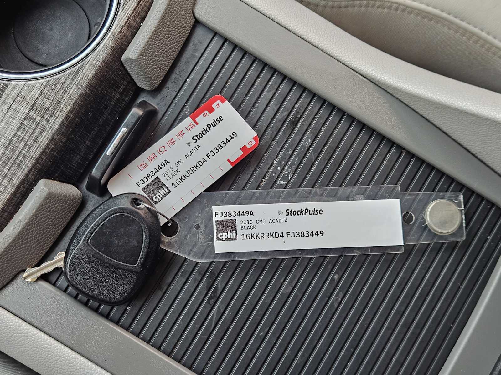 Thumbnail: 2015 GMC Acadia - 31