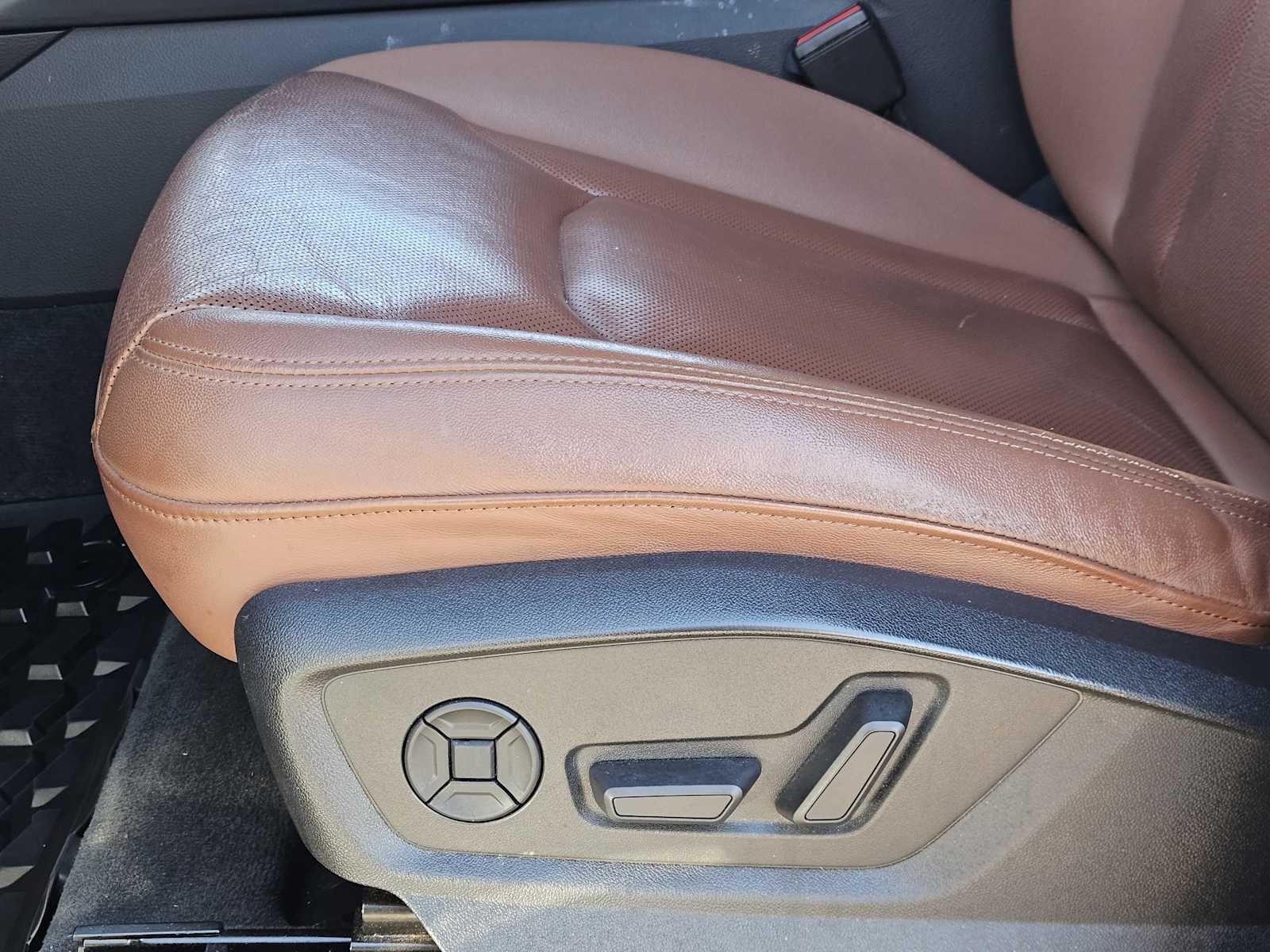 Thumbnail: 2021 Audi Q7 - 23