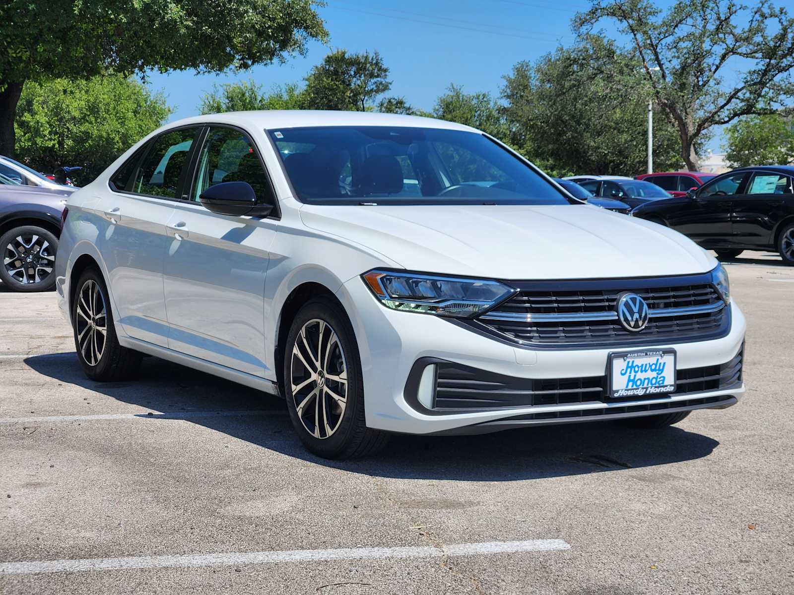 Thumbnail: 2023 Volkswagen Jetta - 3