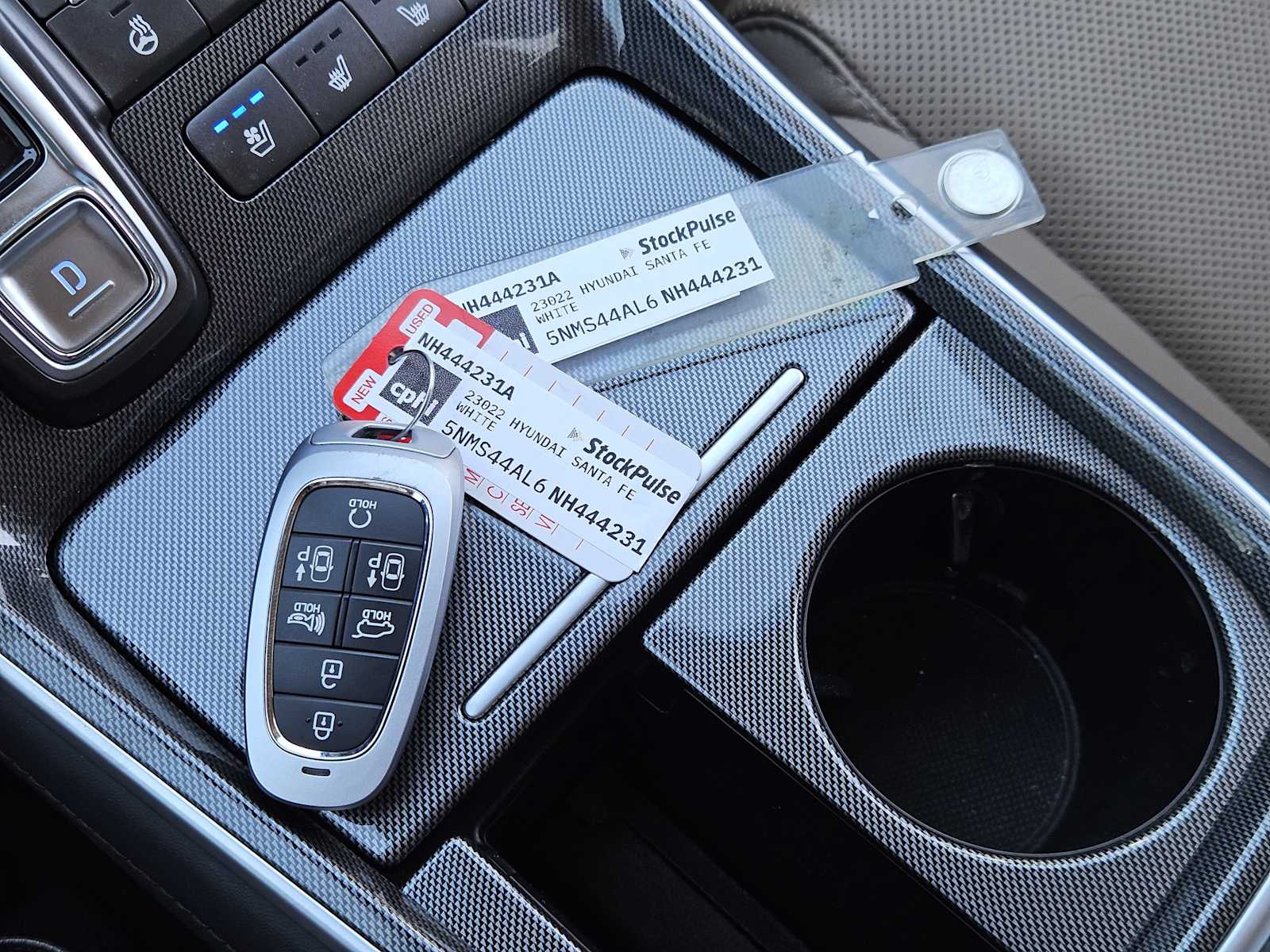 Thumbnail: 2022 Hyundai Santa Fe - 32